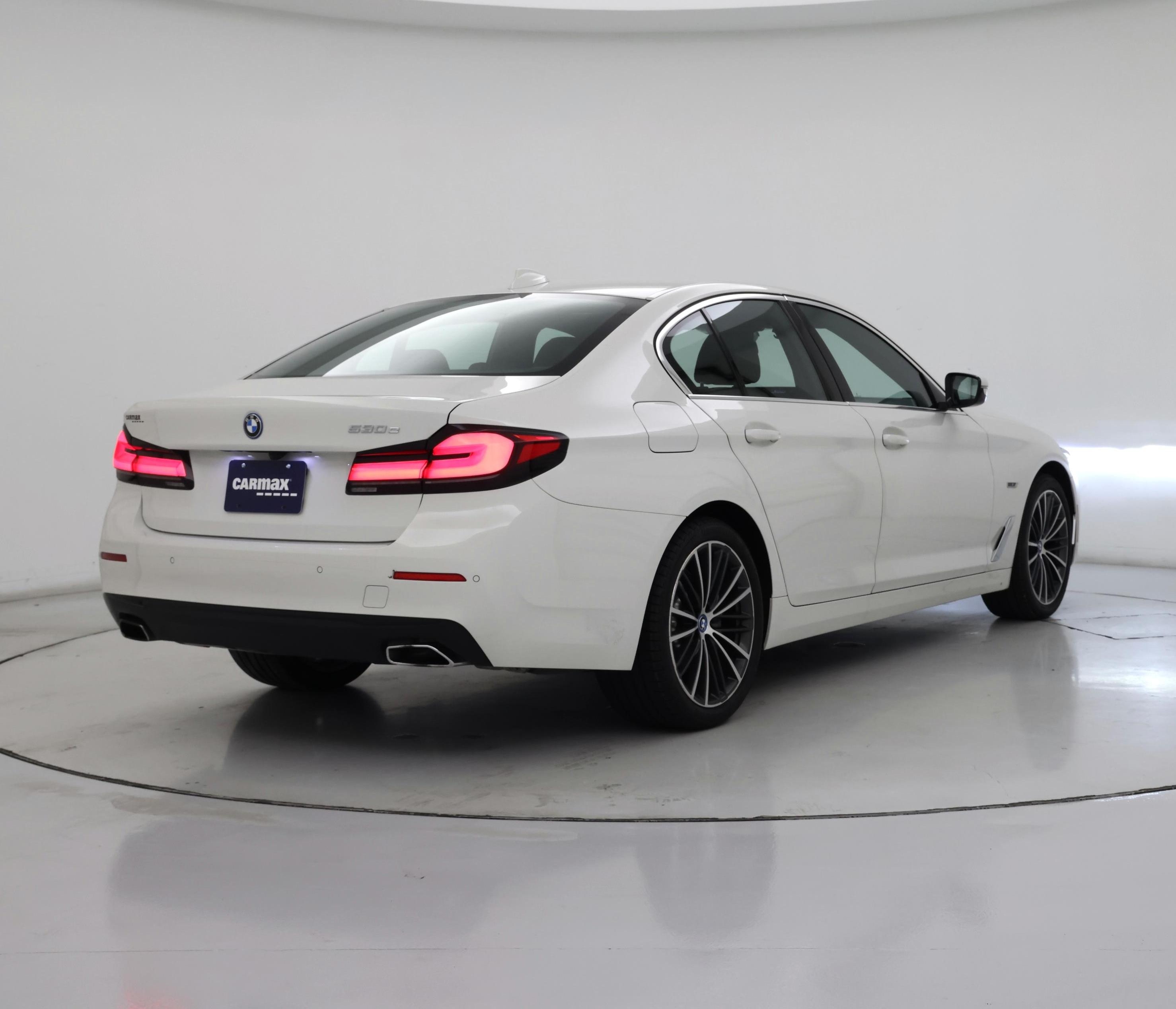 Thumbnail: 2023 BMW 5 Series - 8