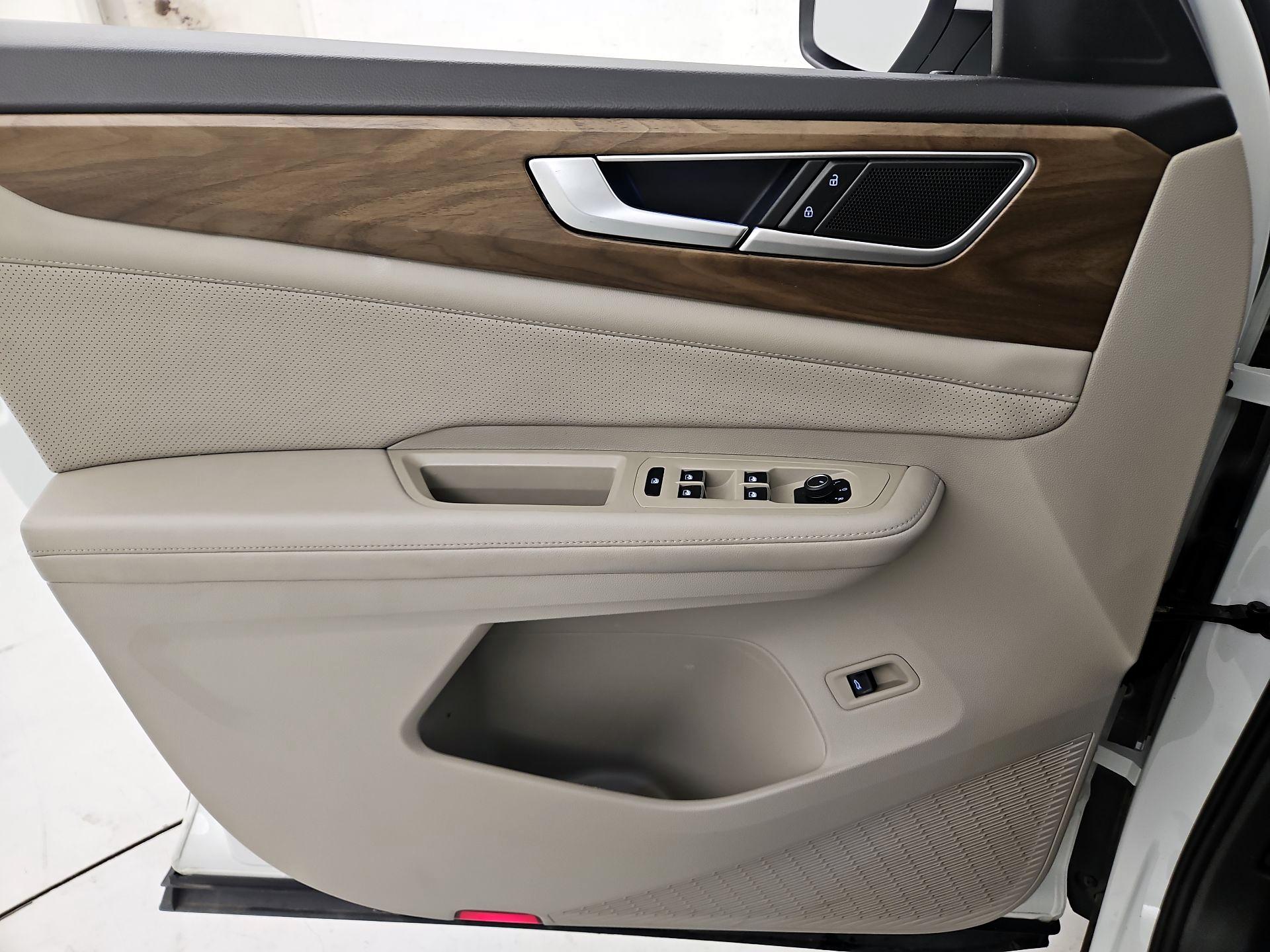 Thumbnail: 2024 Volkswagen Atlas - 12