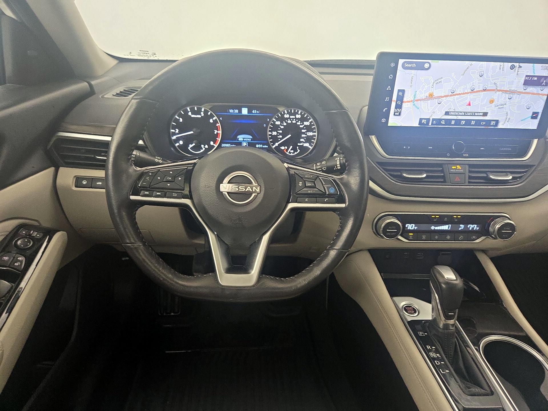 Thumbnail: 2023 Nissan Altima - 10