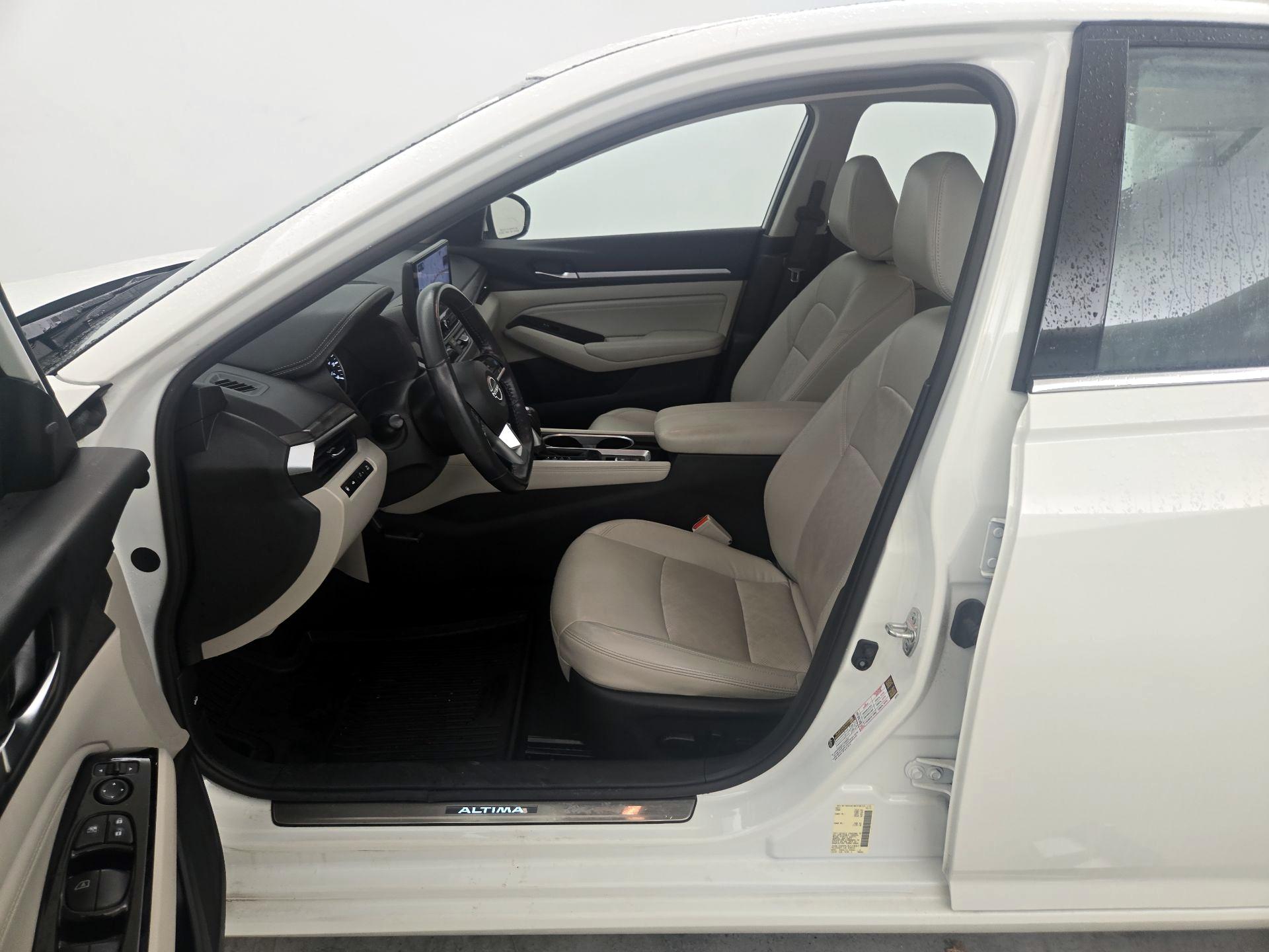 Thumbnail: 2023 Nissan Altima - 11