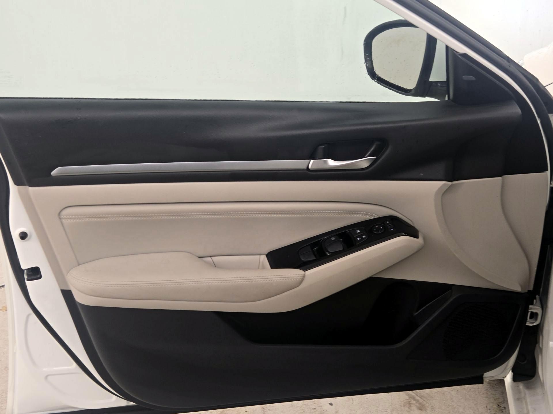 Thumbnail: 2023 Nissan Altima - 12