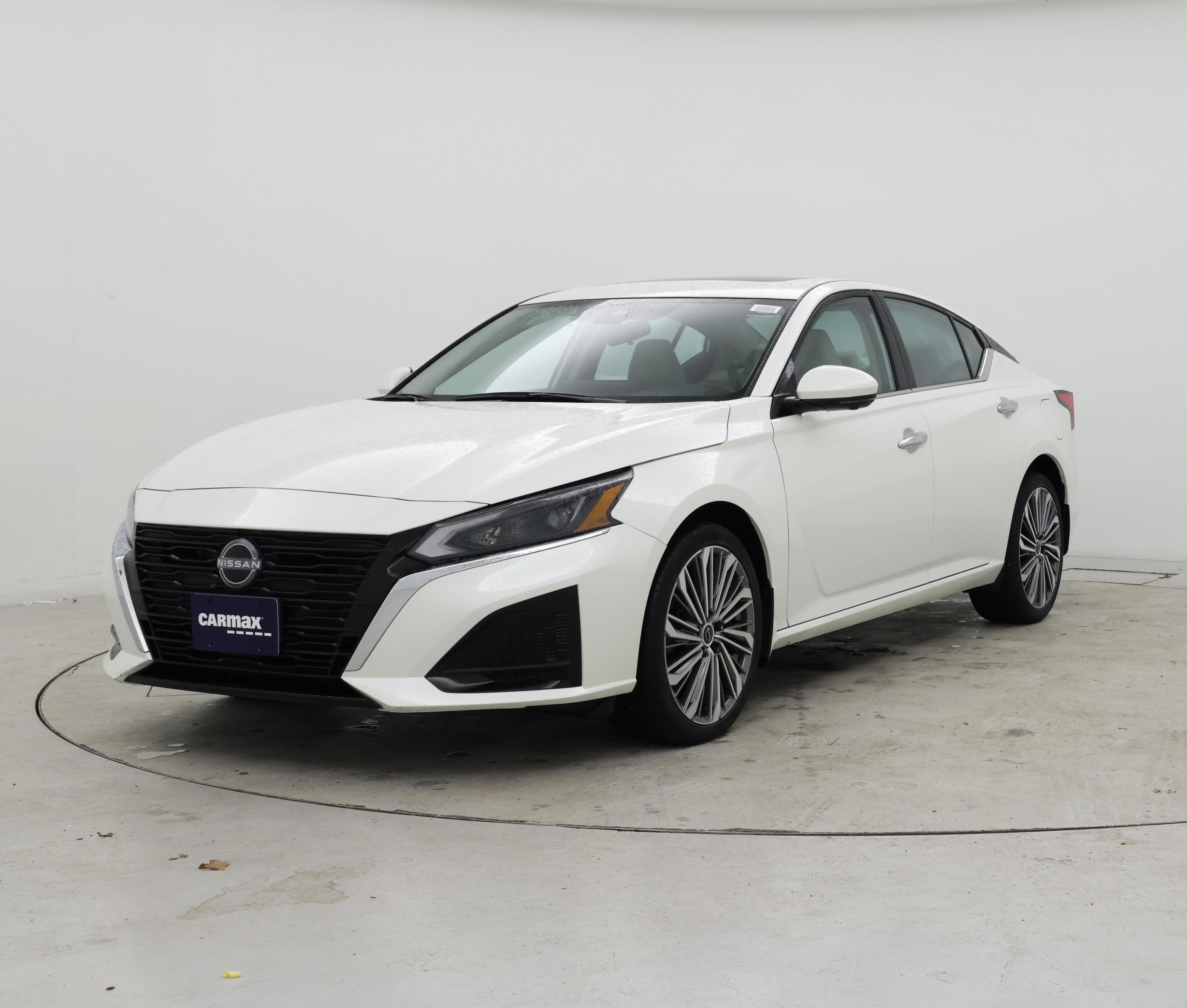 Thumbnail: 2023 Nissan Altima - 4