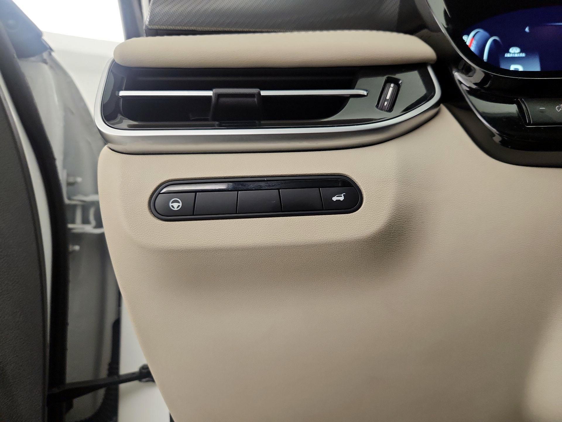 Thumbnail: 2023 INFINITI QX60 - 13