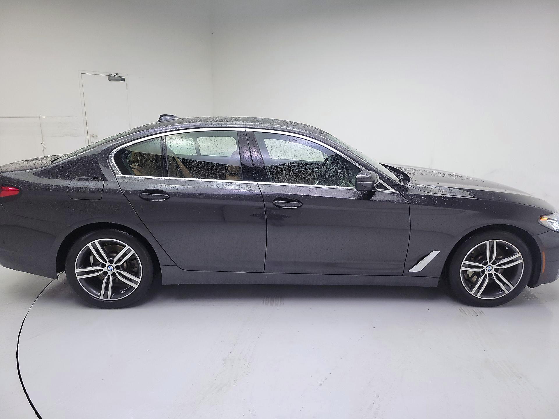 Thumbnail: 2021 BMW 5 Series - 4