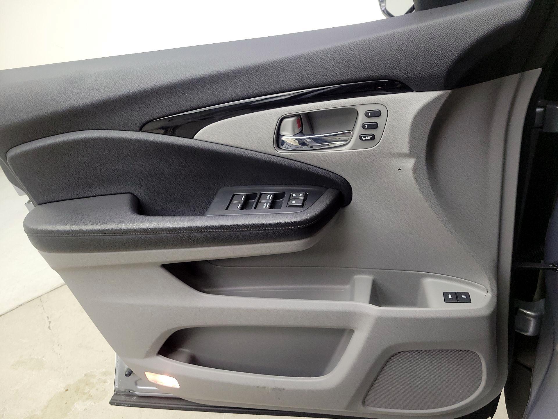 Thumbnail: 2022 Honda Pilot - 12