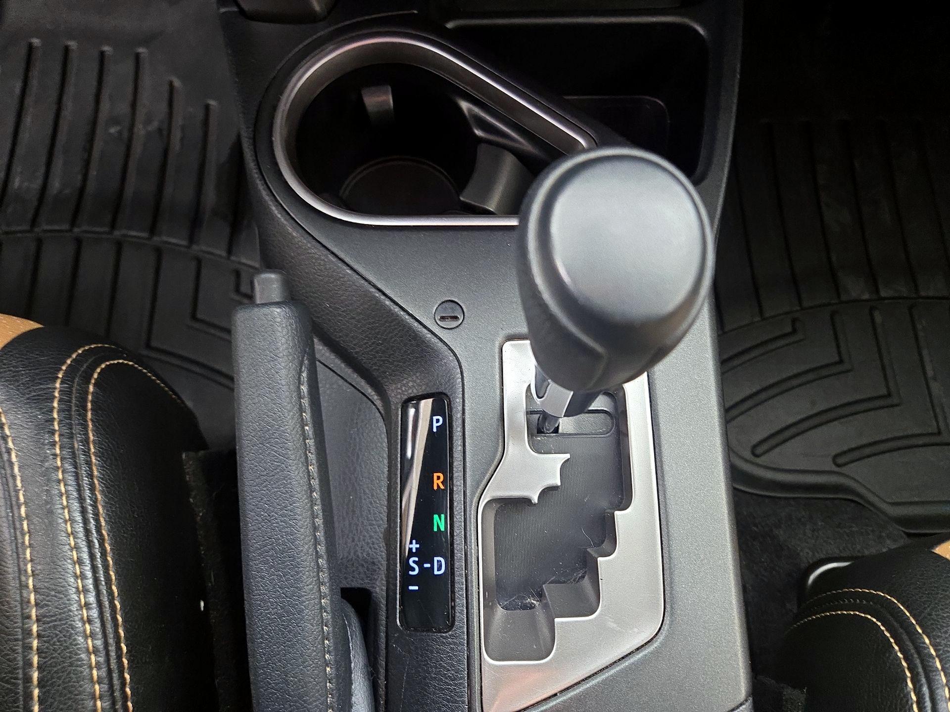 Thumbnail: 2018 Toyota RAV4 - 17