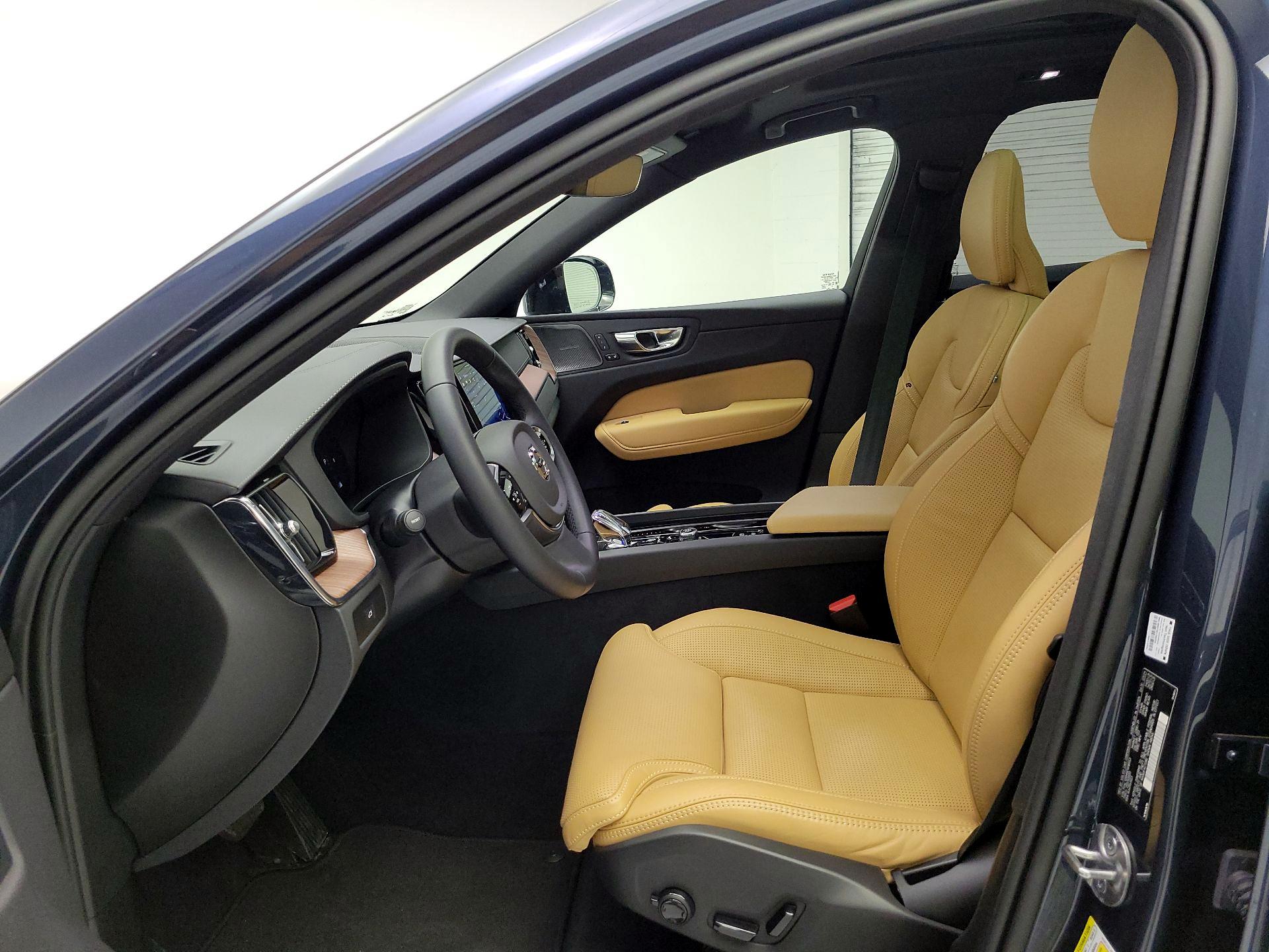 Thumbnail: 2024 Volvo XC60 - 9