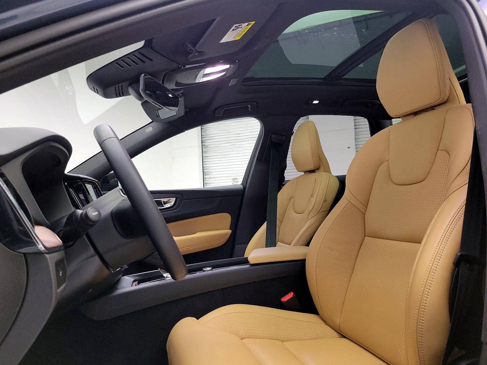 Thumbnail: 2024 Volvo XC60 - 18