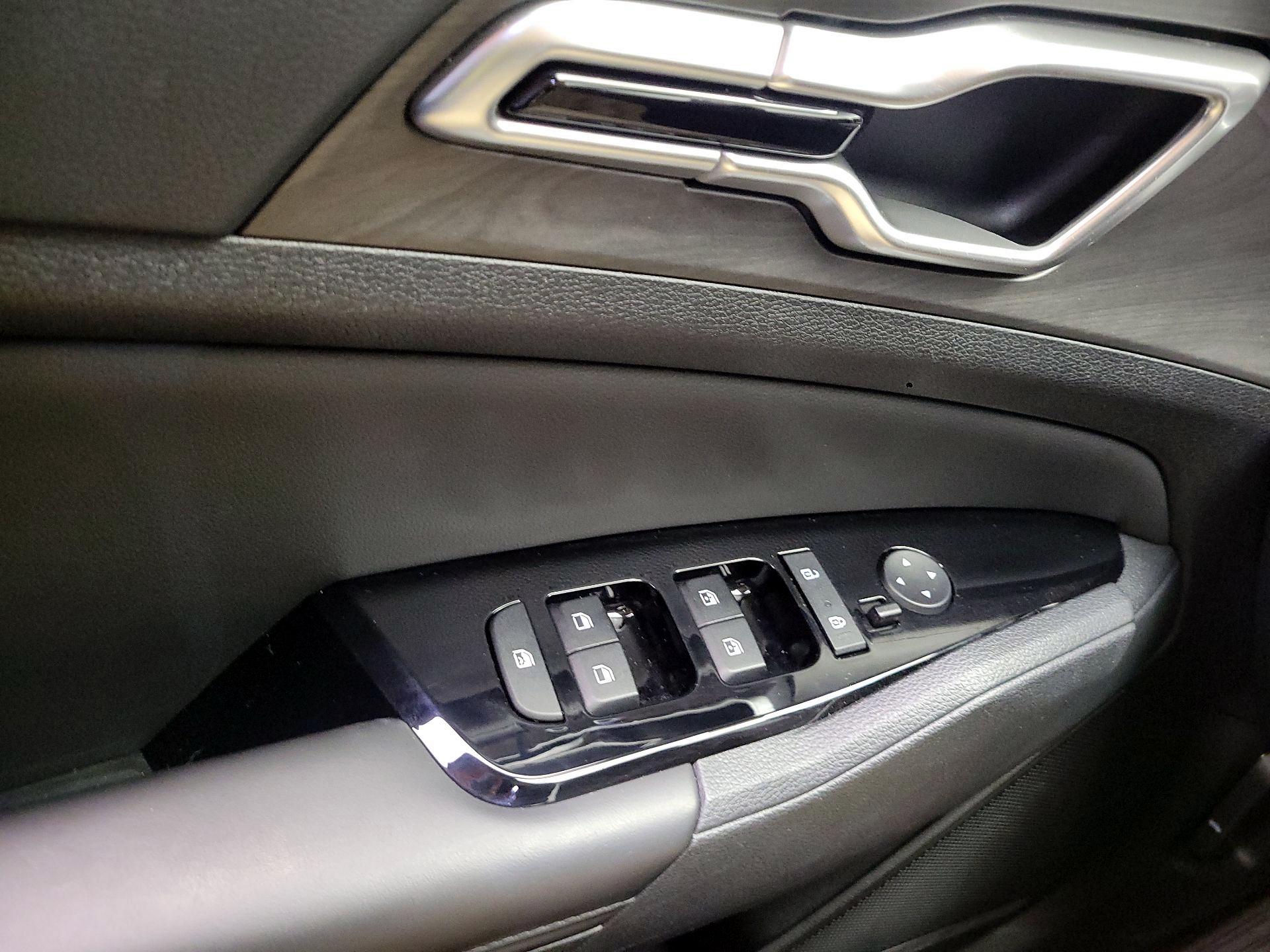 Thumbnail: 2023 Kia Sportage - 10