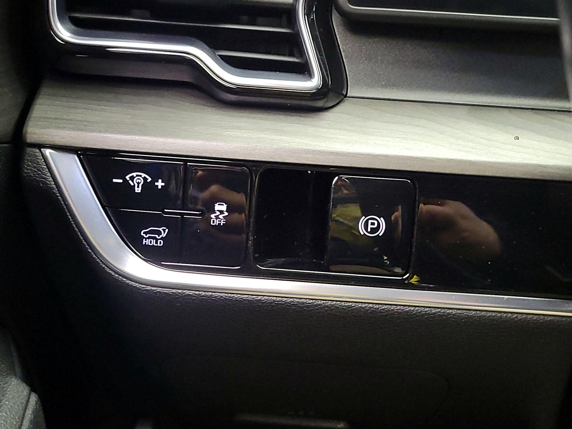 Thumbnail: 2023 Kia Sportage - 11