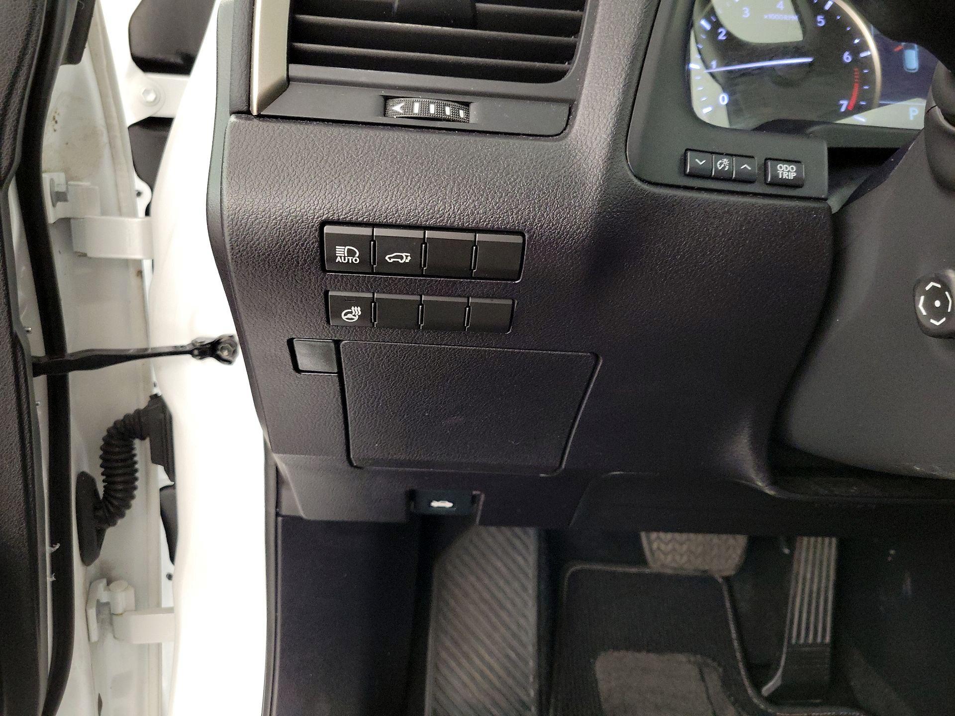 Thumbnail: 2020 Lexus RX - 13