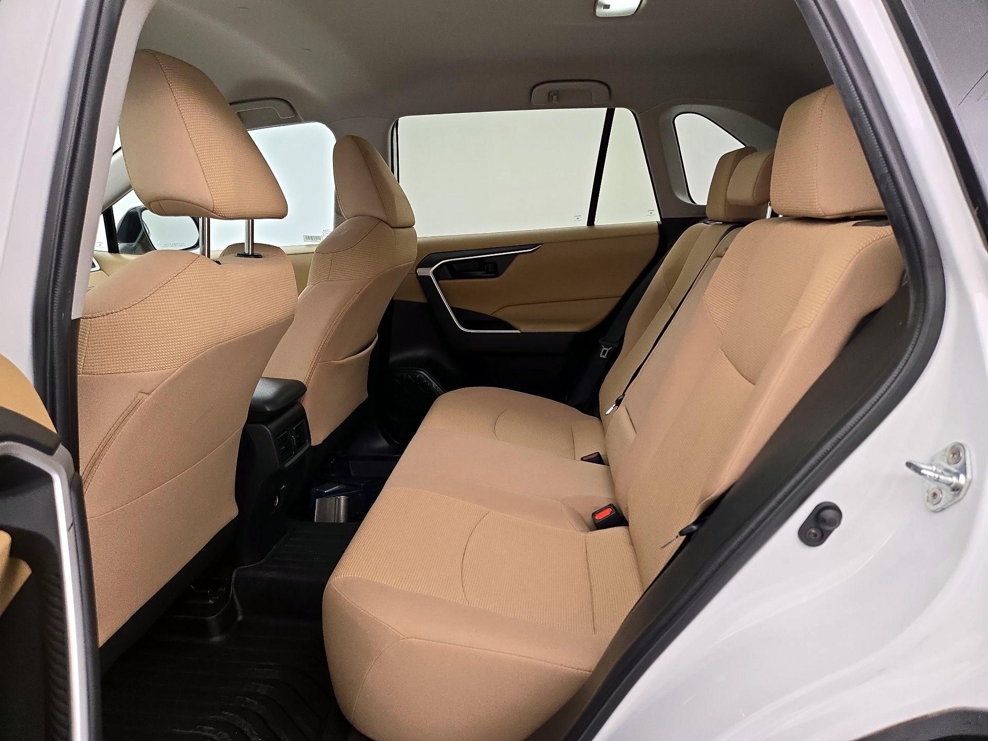 Thumbnail: 2022 Toyota RAV4 - 19