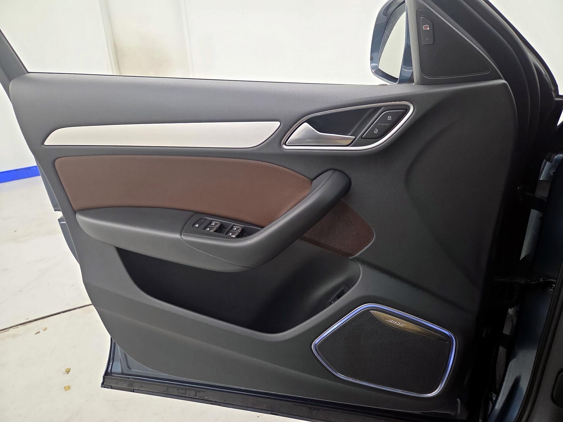 Thumbnail: 2018 Audi Q3 - 12