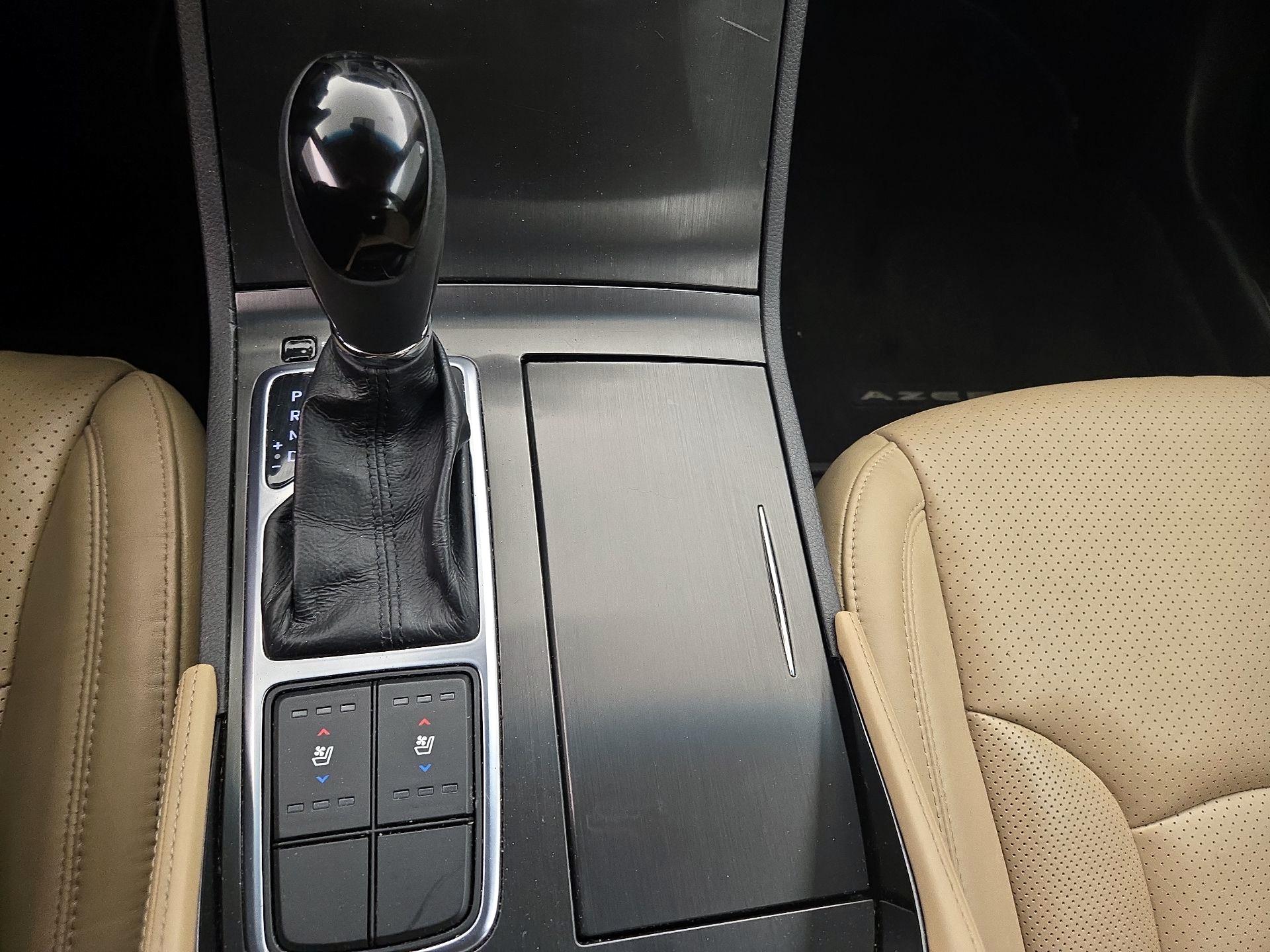 Thumbnail: 2017 Hyundai Azera - 18