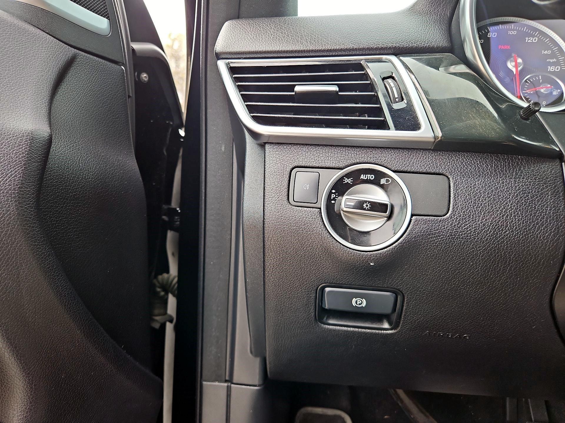 Thumbnail: 2016 Mercedes-Benz GLE - 11