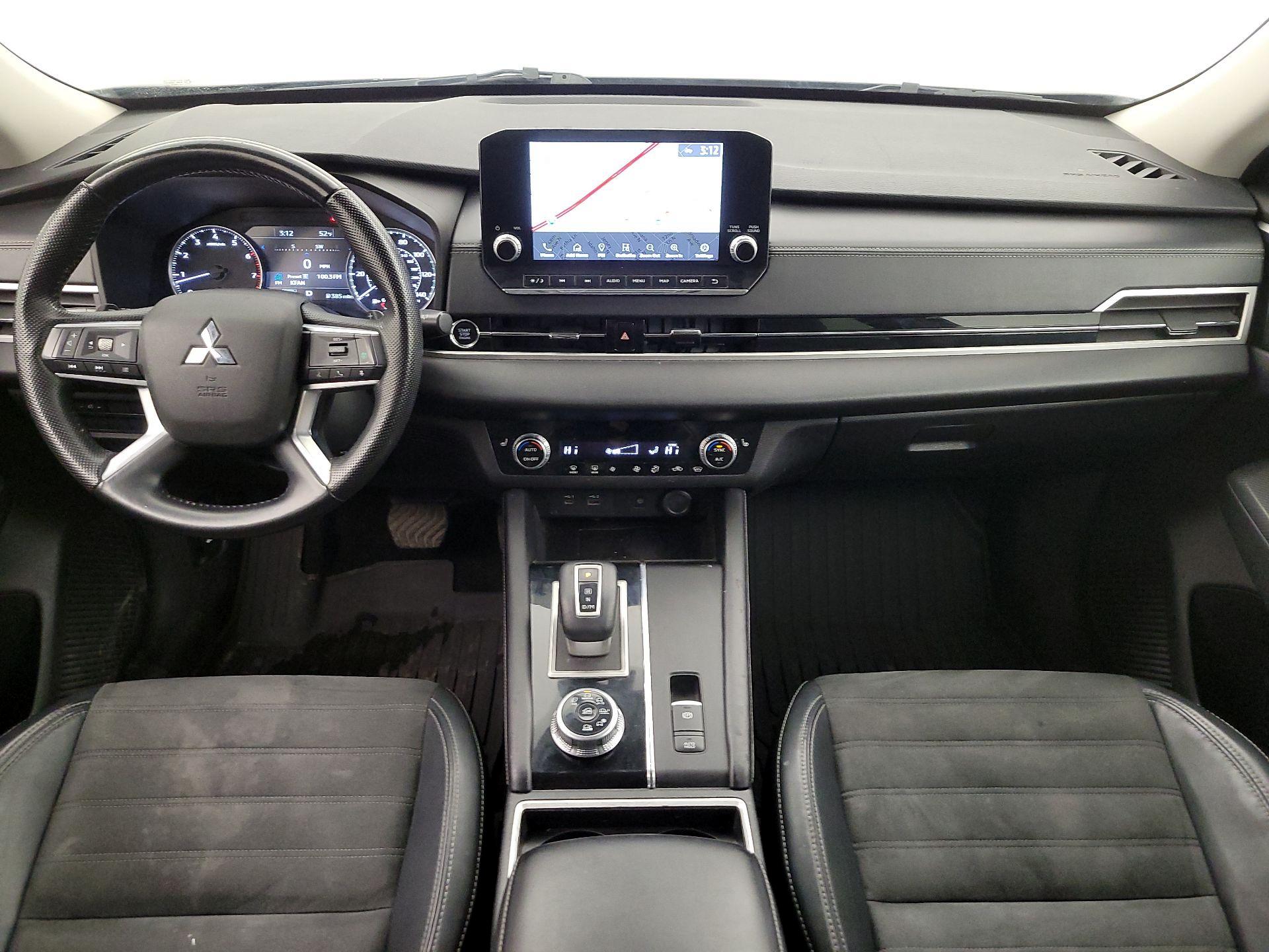 Thumbnail: 2022 Mitsubishi Outlander - 9