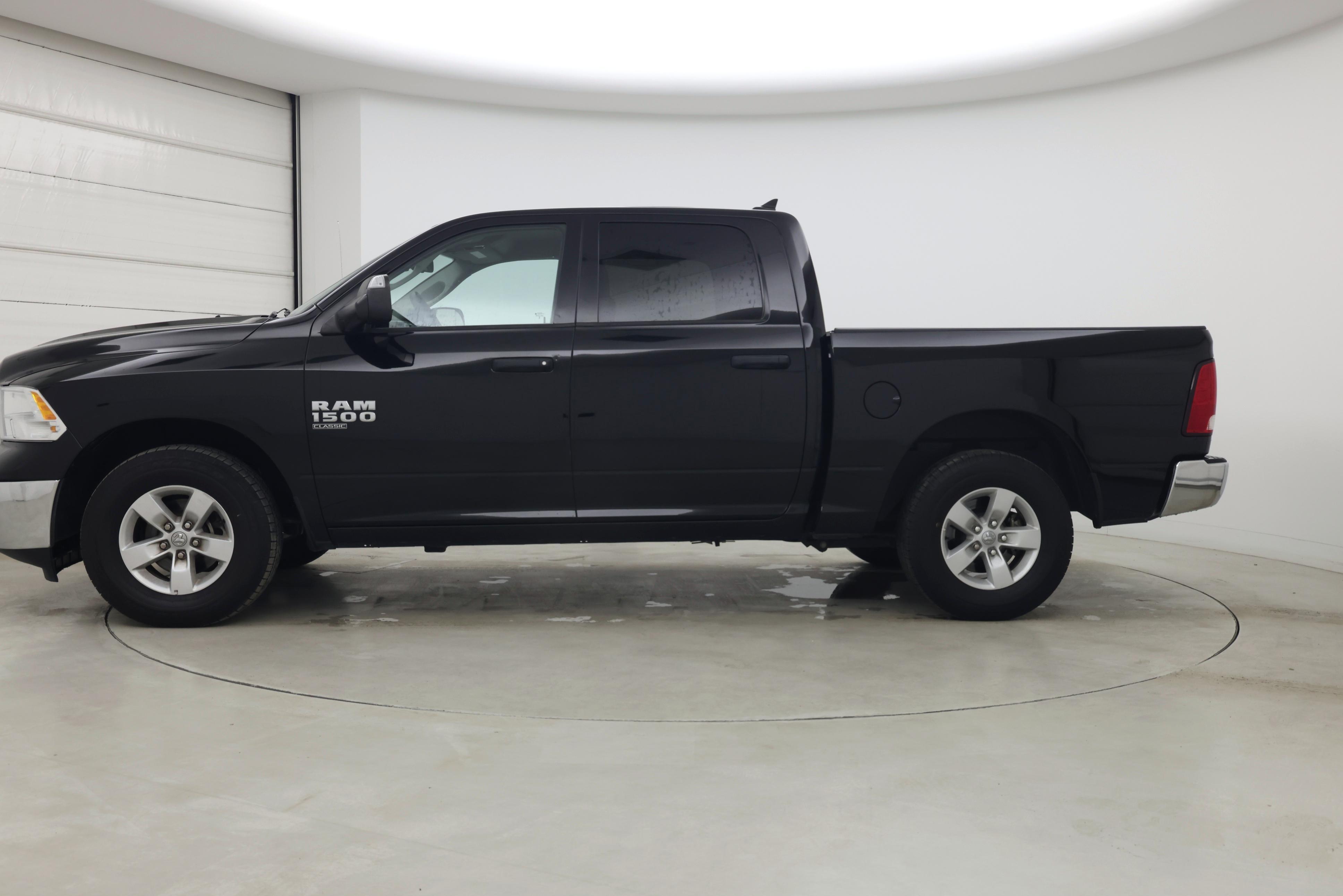 Thumbnail: 2023 RAM 1500 Classic - 3