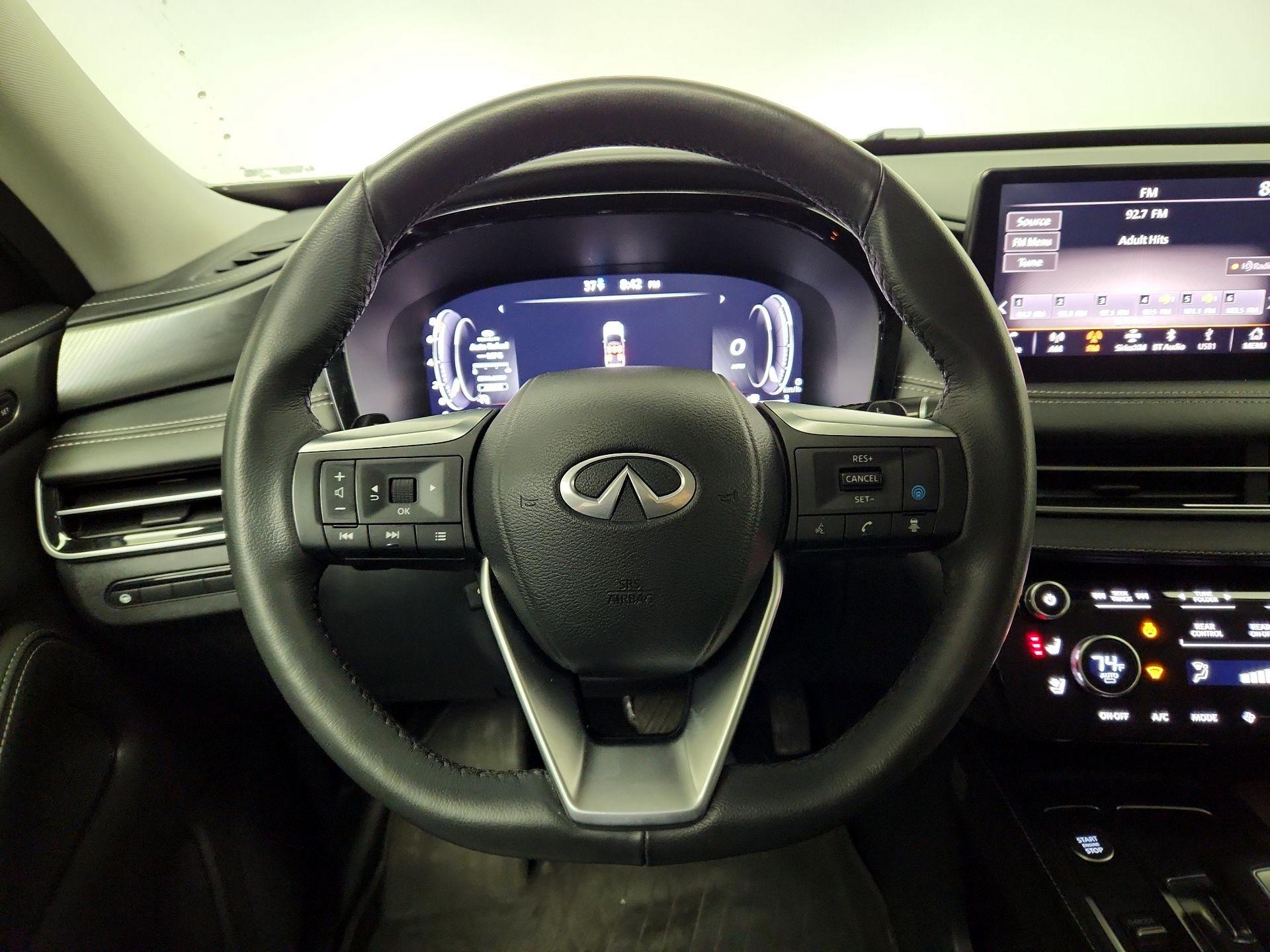 Thumbnail: 2023 INFINITI QX60 - 10