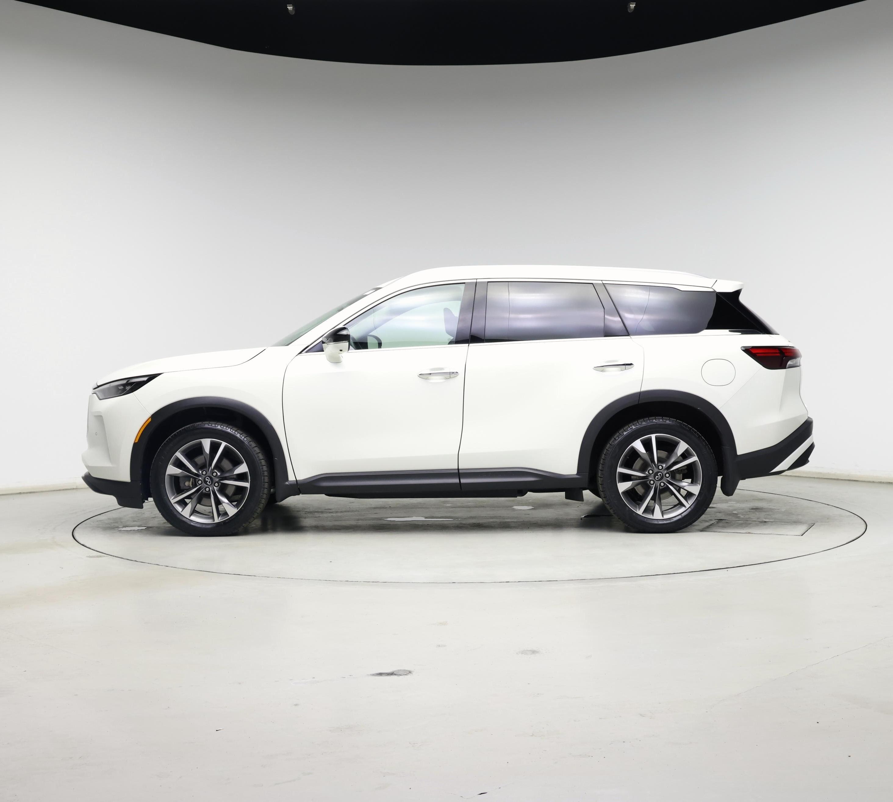 Thumbnail: 2023 INFINITI QX60 - 3