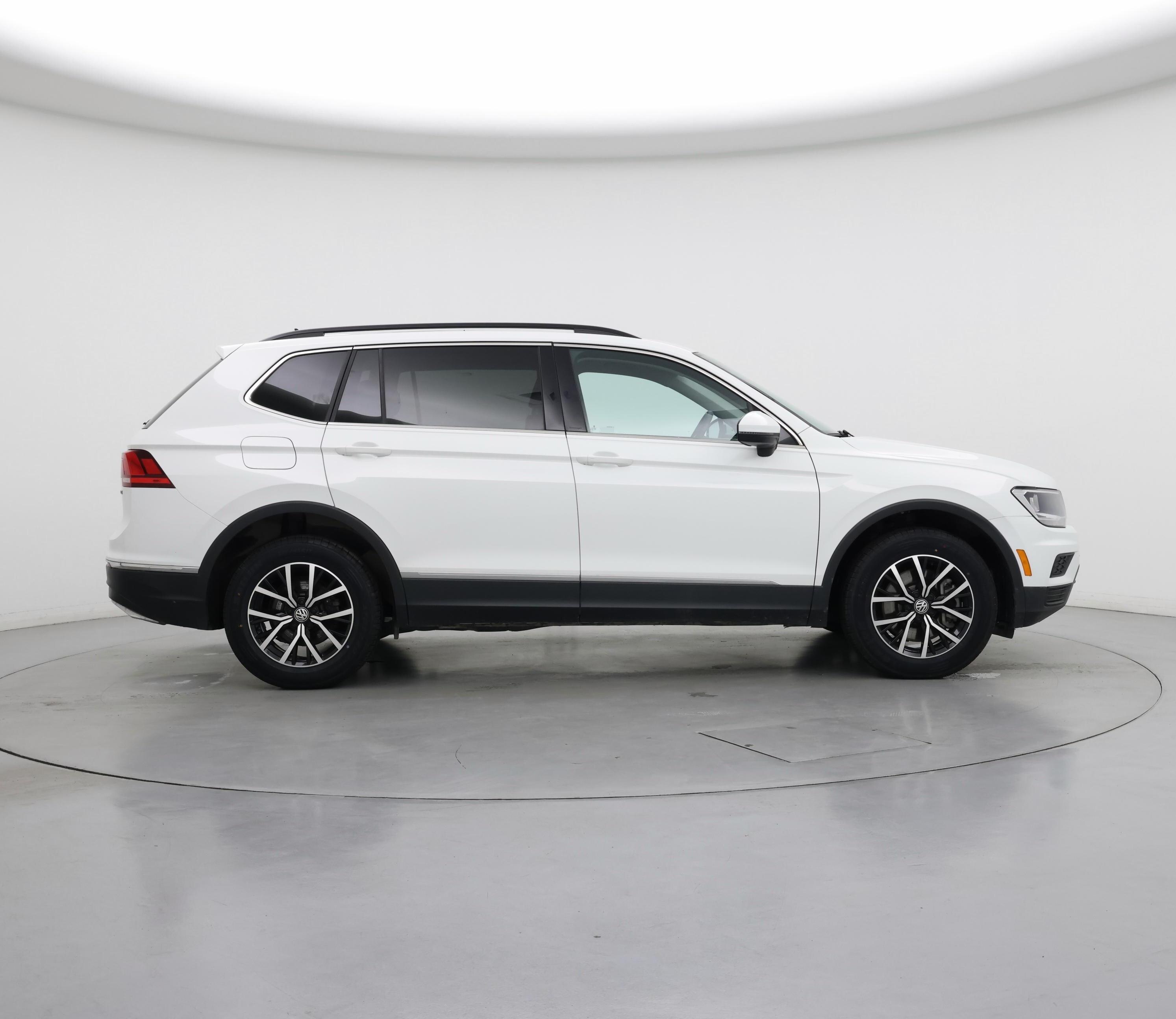 Thumbnail: 2021 Volkswagen Tiguan - 7
