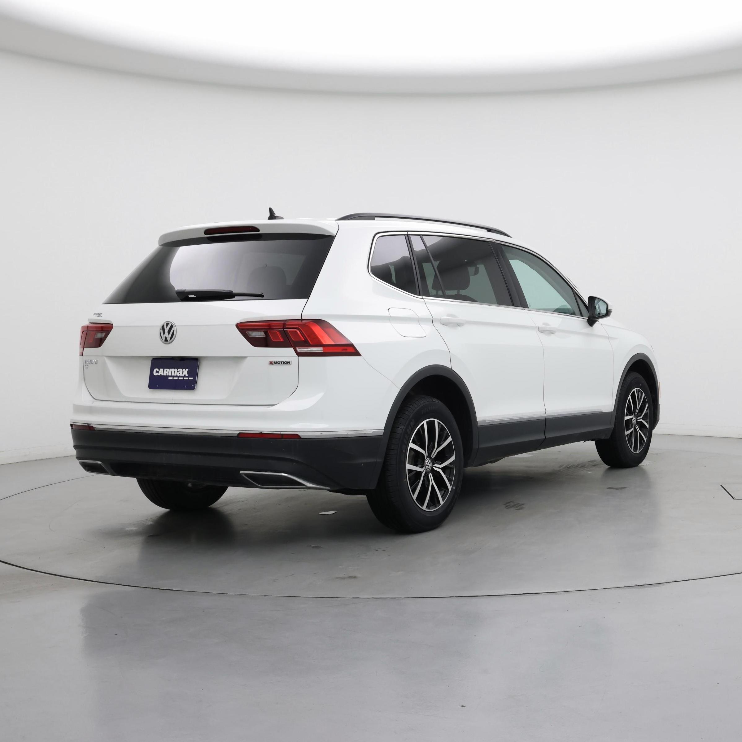 Thumbnail: 2021 Volkswagen Tiguan - 8
