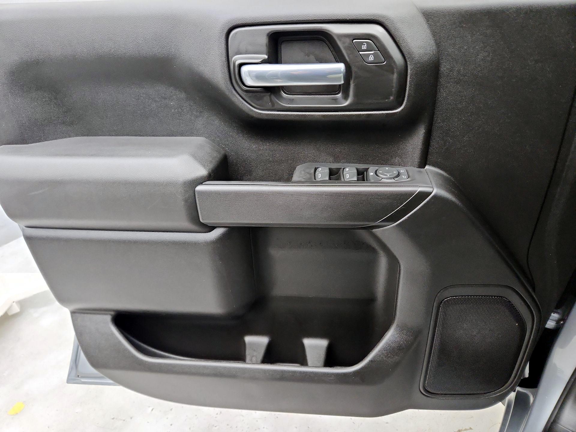 Thumbnail: 2023 Chevrolet Silverado 1500 - 12