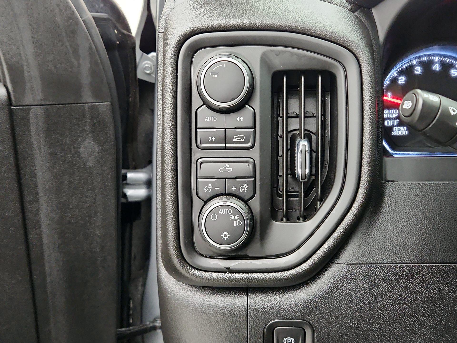 Thumbnail: 2023 Chevrolet Silverado 1500 - 13