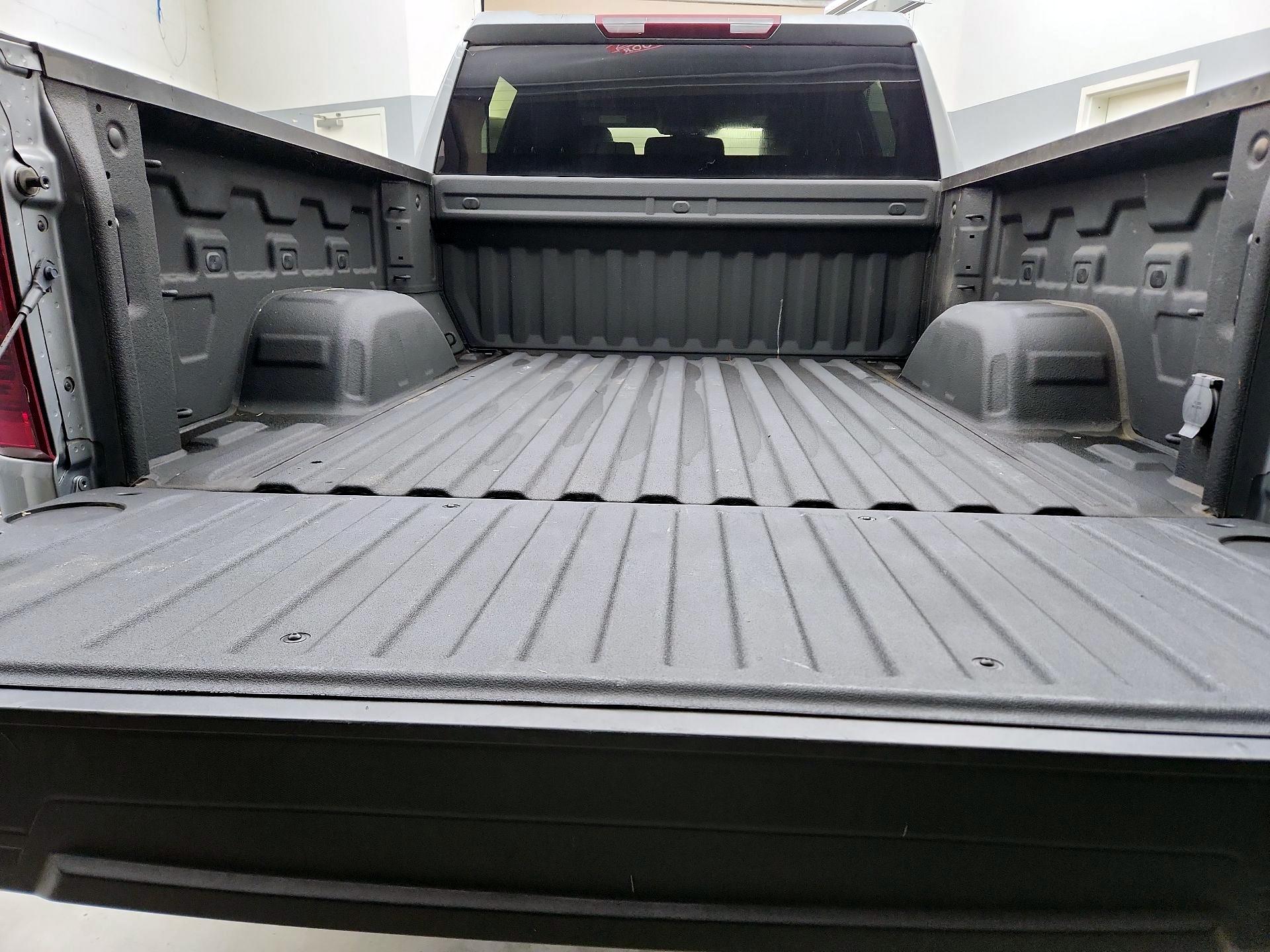 Thumbnail: 2023 Chevrolet Silverado 1500 - 20