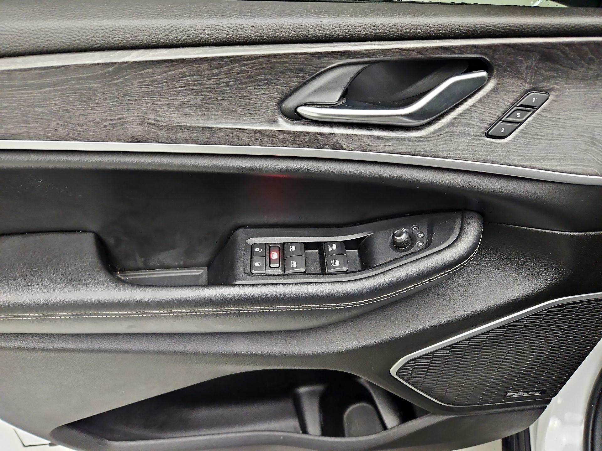 Thumbnail: 2023 Jeep Grand Cherokee - 12