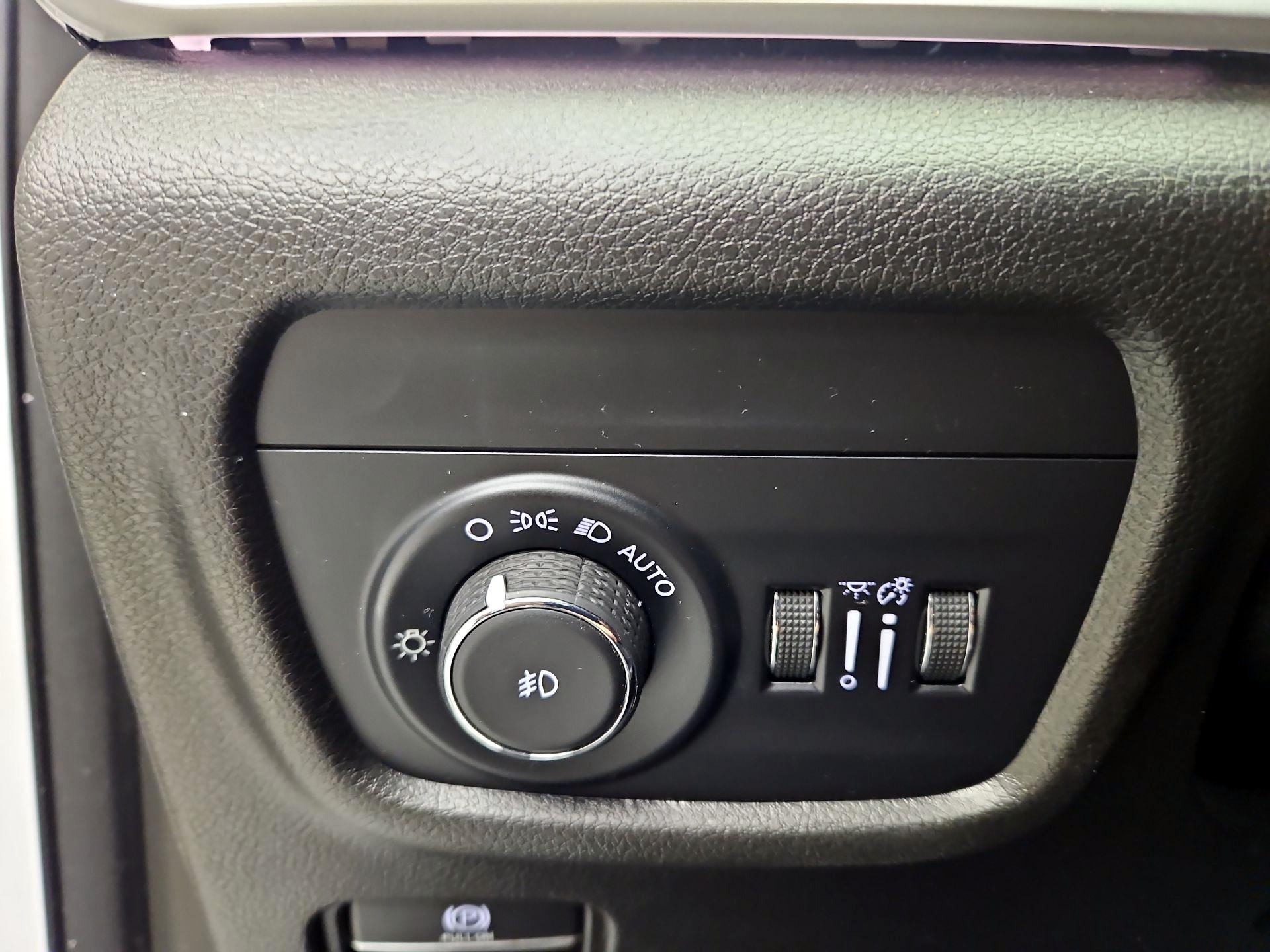 Thumbnail: 2023 Jeep Grand Cherokee - 13