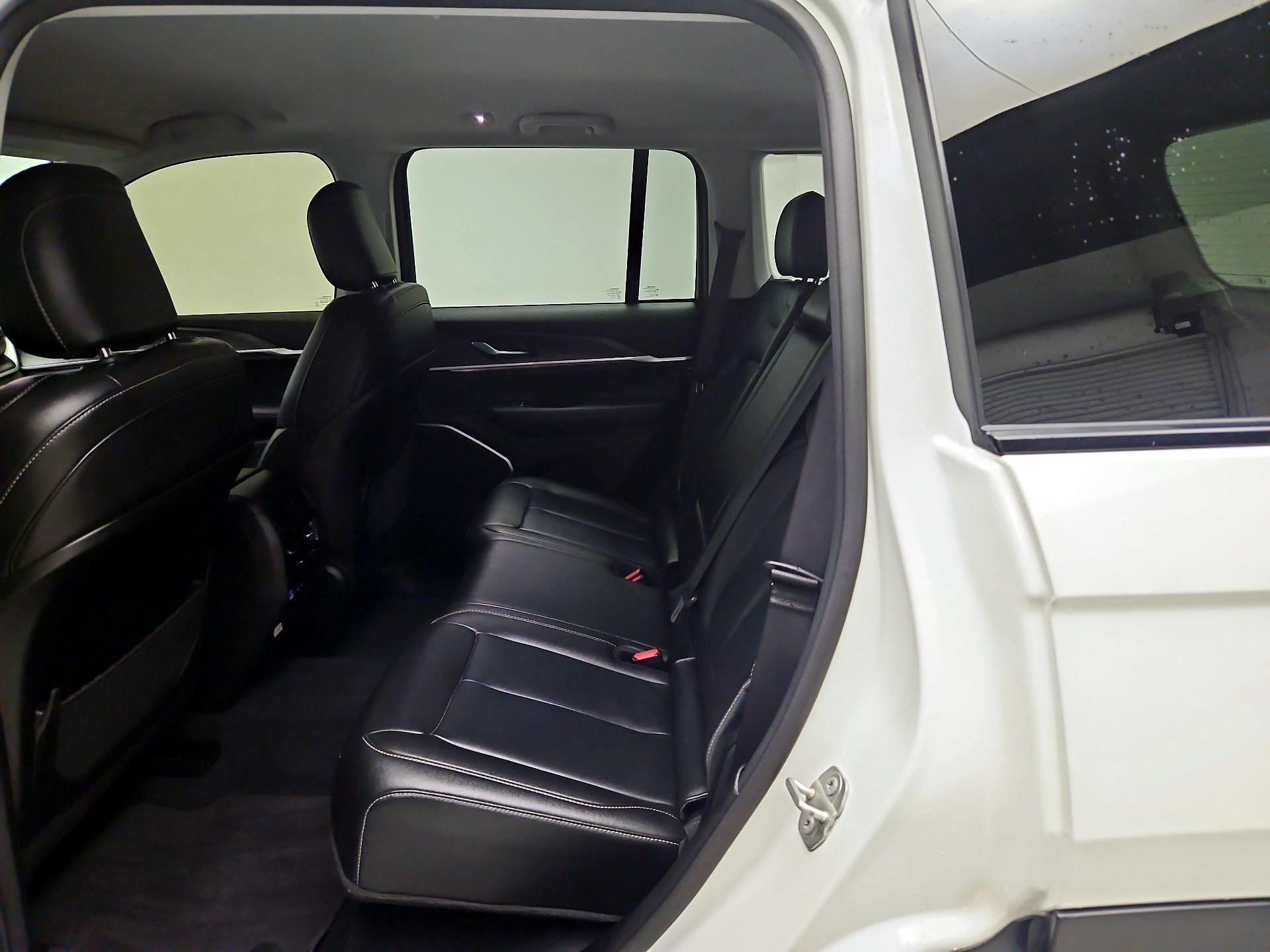 Thumbnail: 2023 Jeep Grand Cherokee - 20