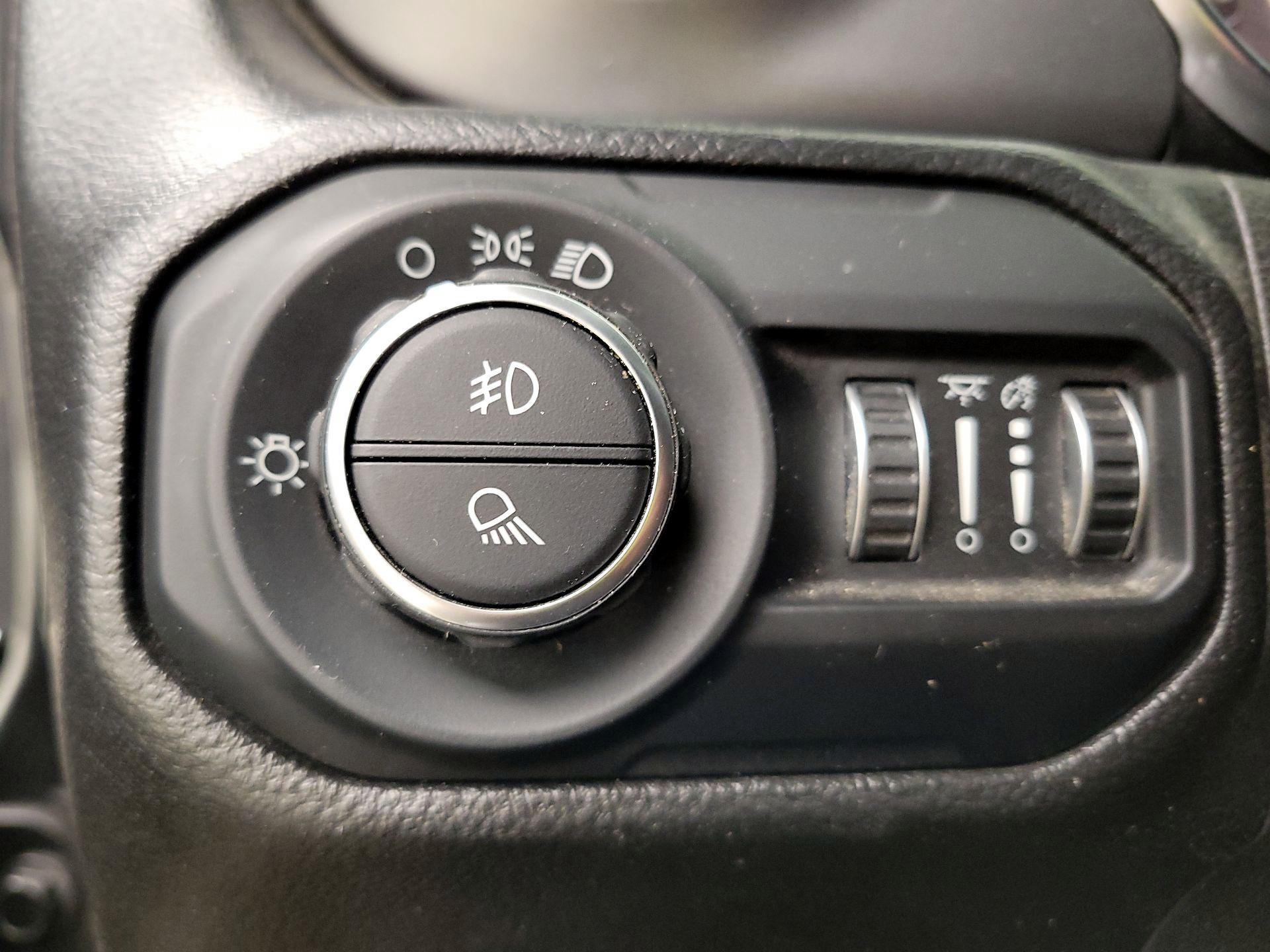 Thumbnail: 2022 Jeep Gladiator - 13