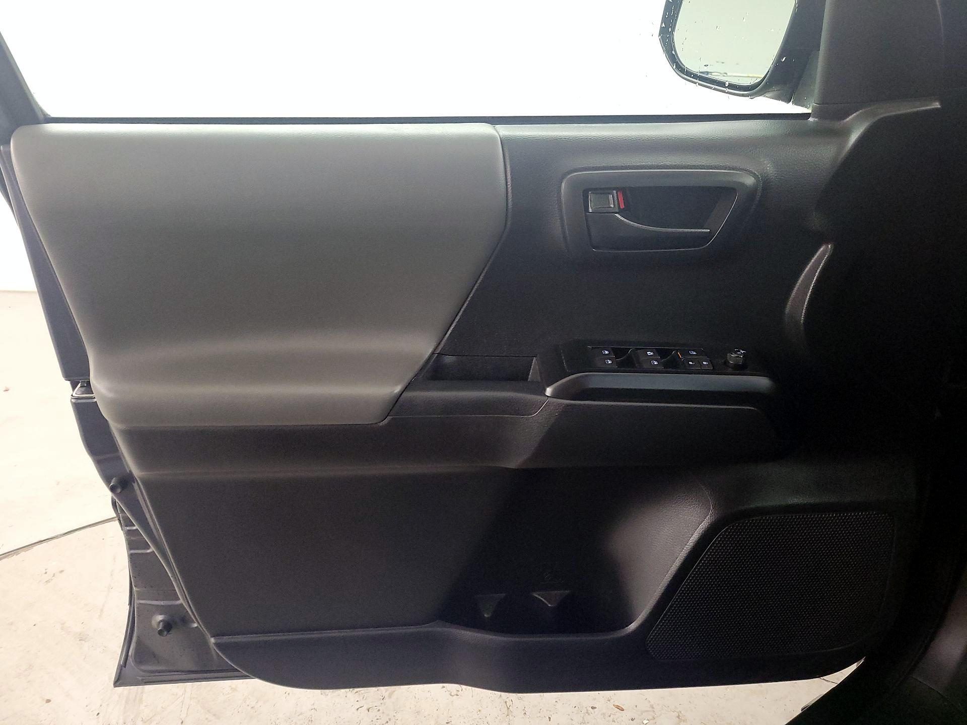 Thumbnail: 2023 Toyota Tacoma - 12