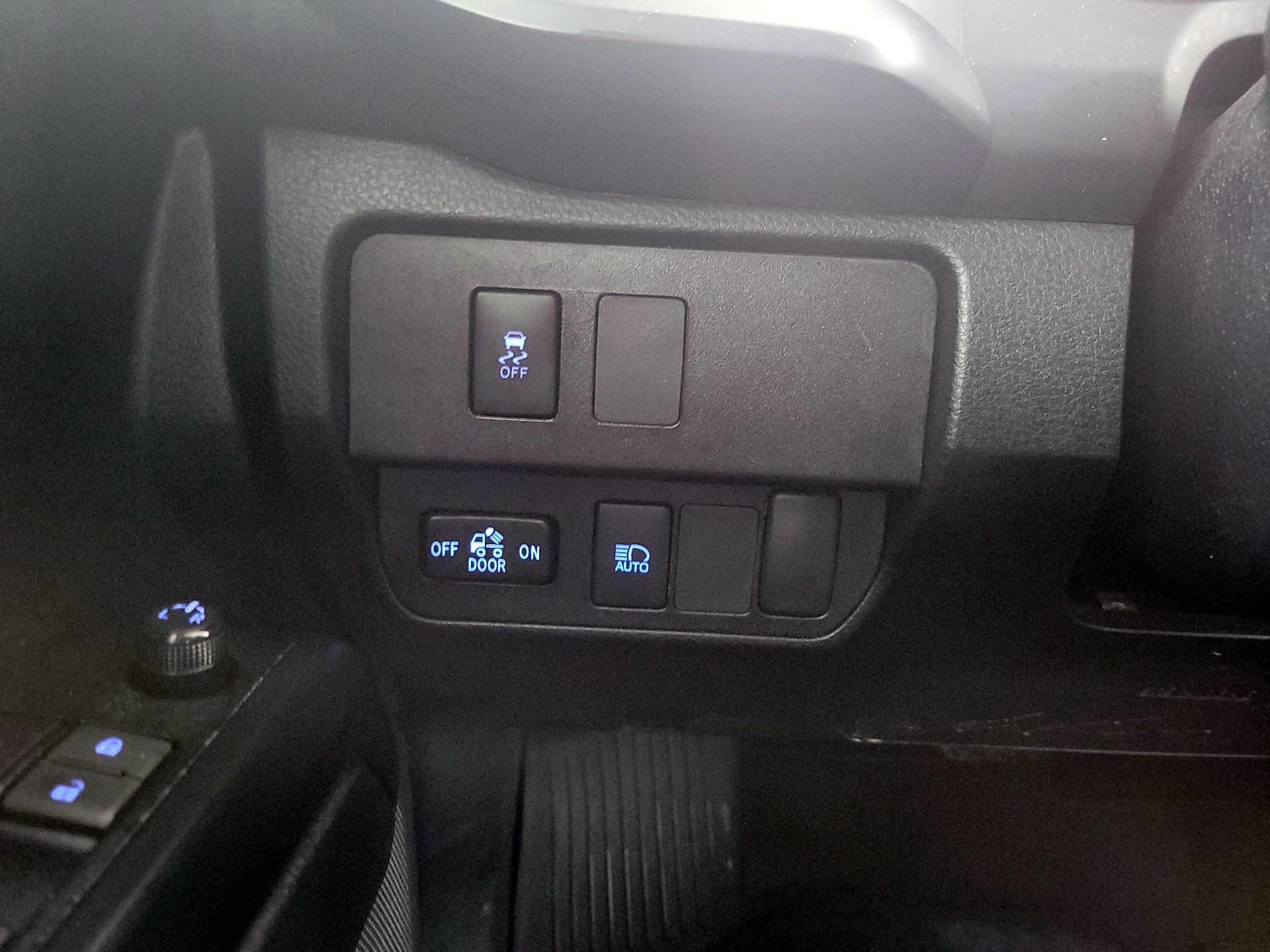 Thumbnail: 2023 Toyota Tacoma - 13