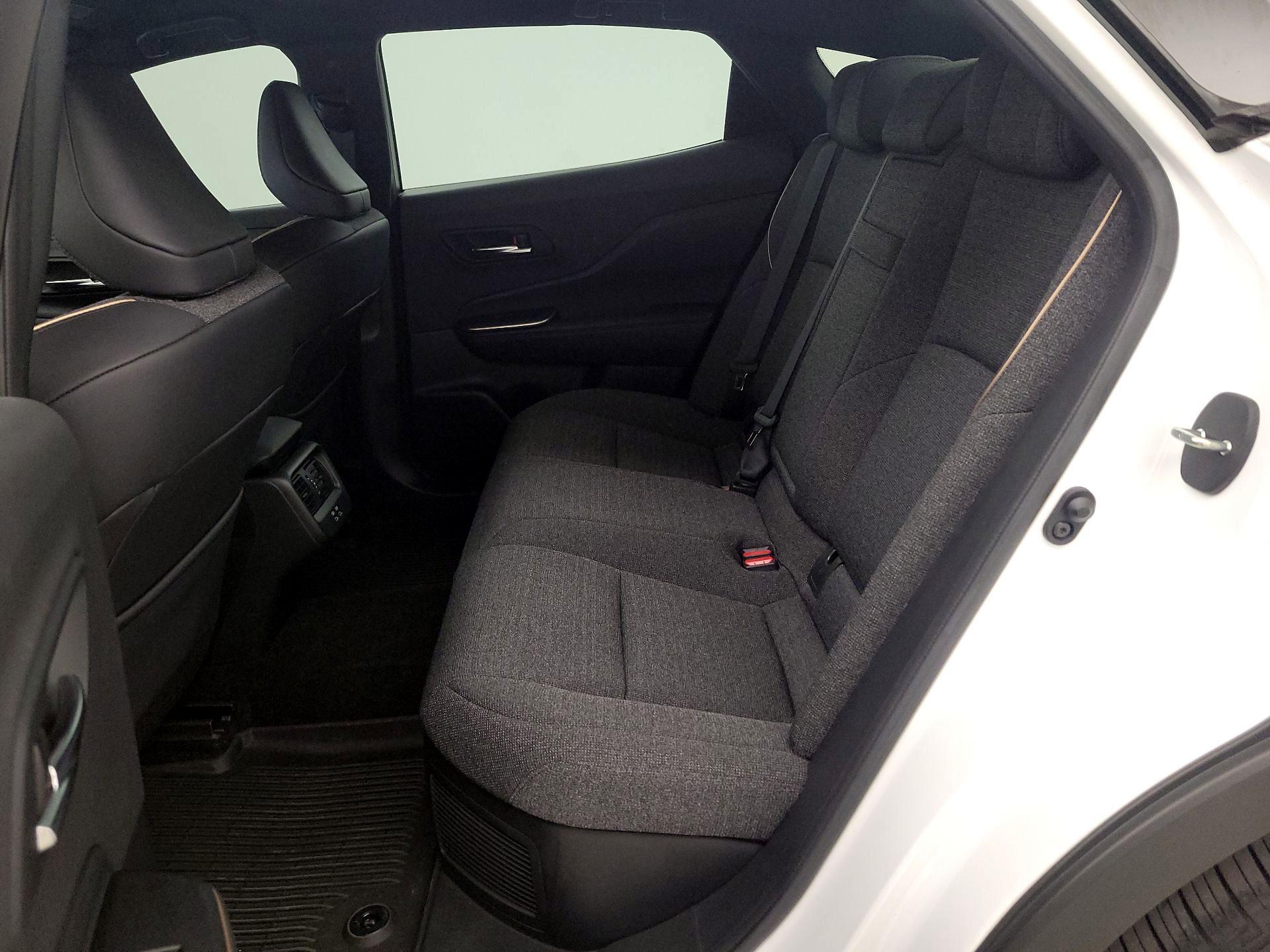 Thumbnail: 2023 Toyota Crown - 19