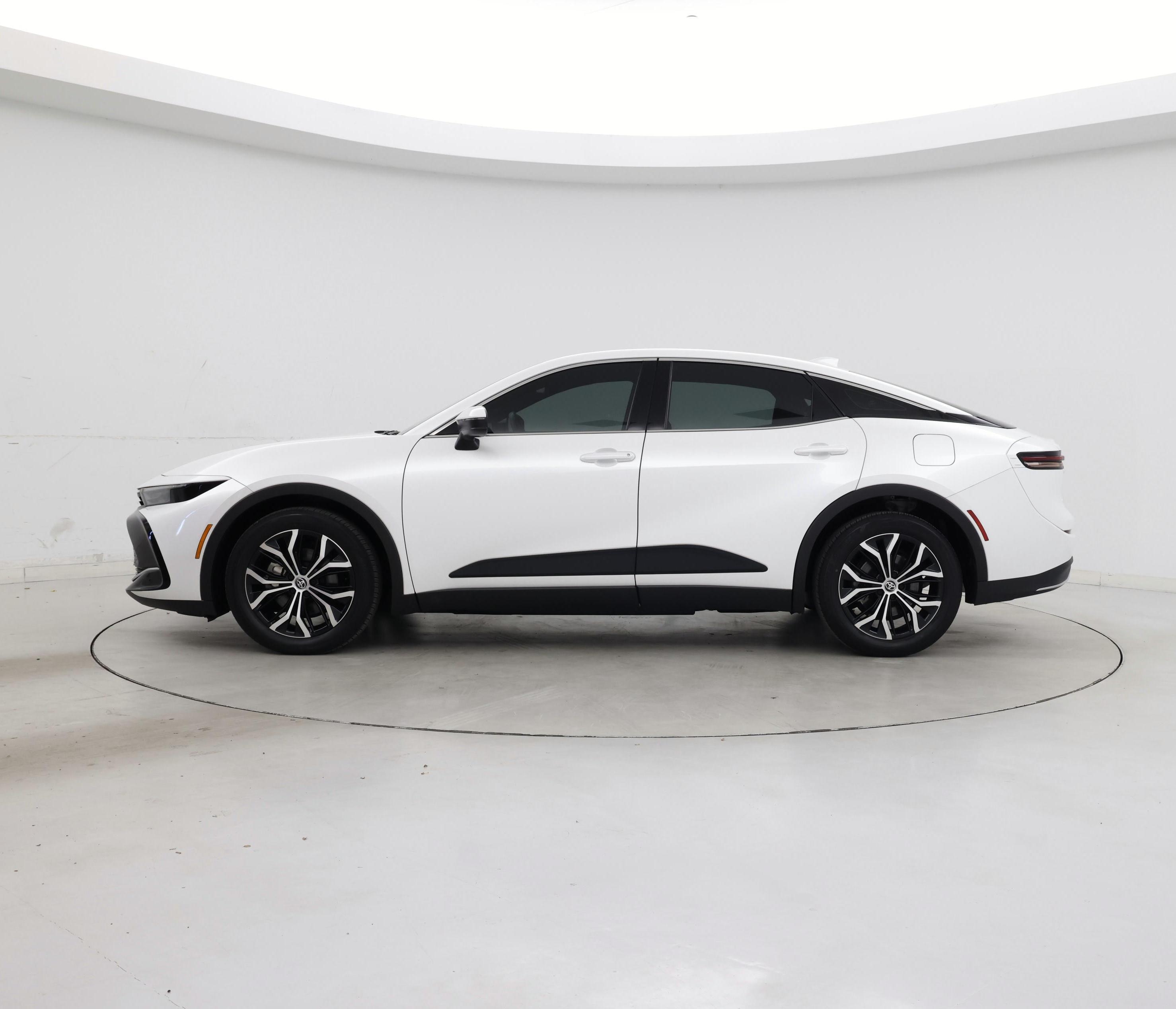 Thumbnail: 2023 Toyota Crown - 3