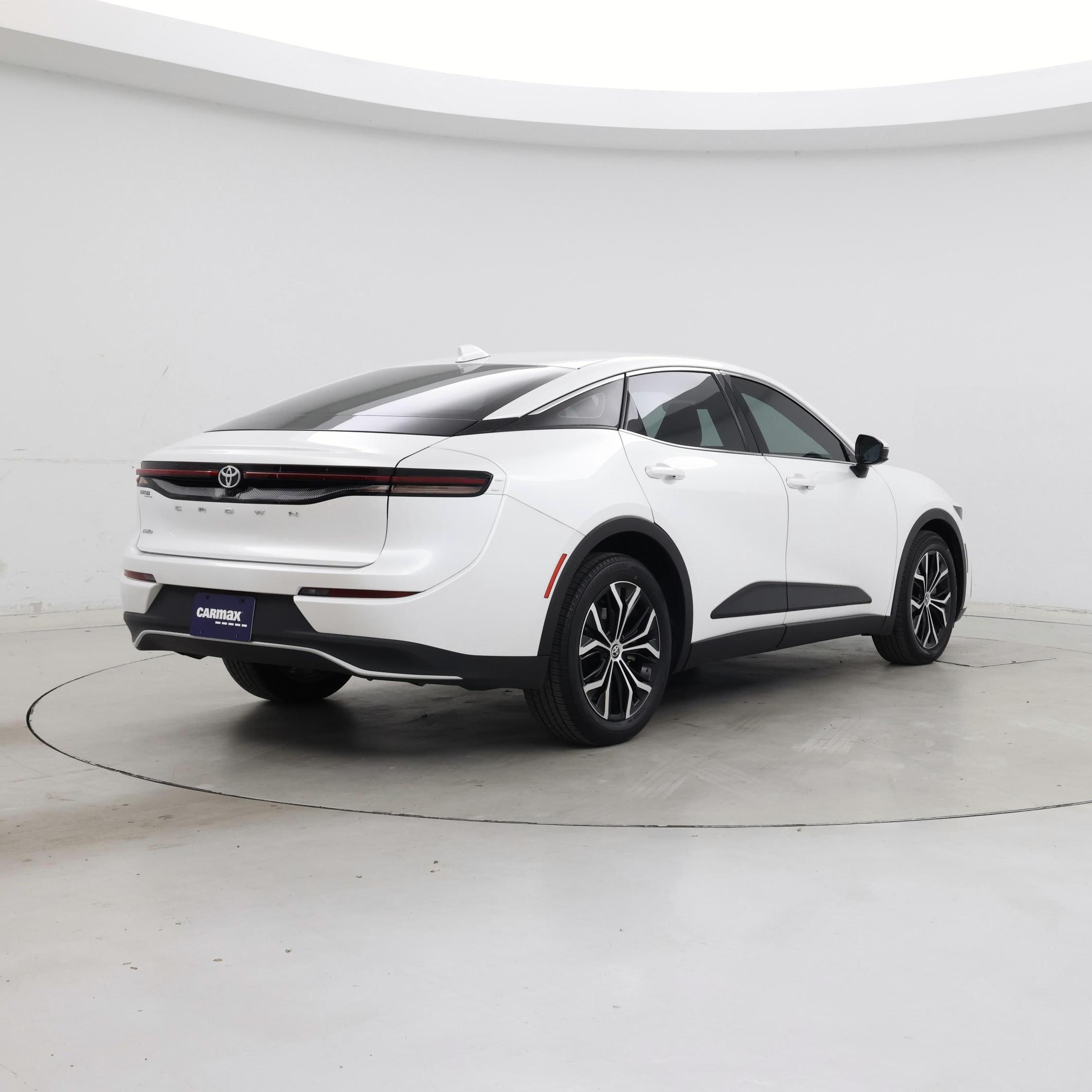 Thumbnail: 2023 Toyota Crown - 8