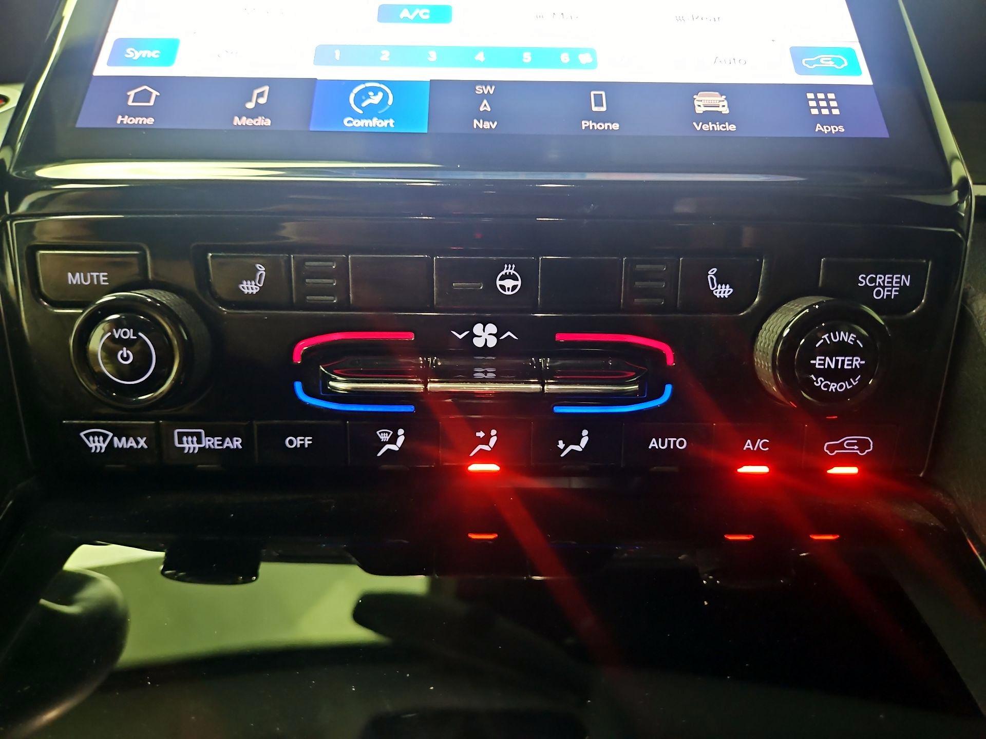 Thumbnail: 2023 Jeep Grand Cherokee - 17