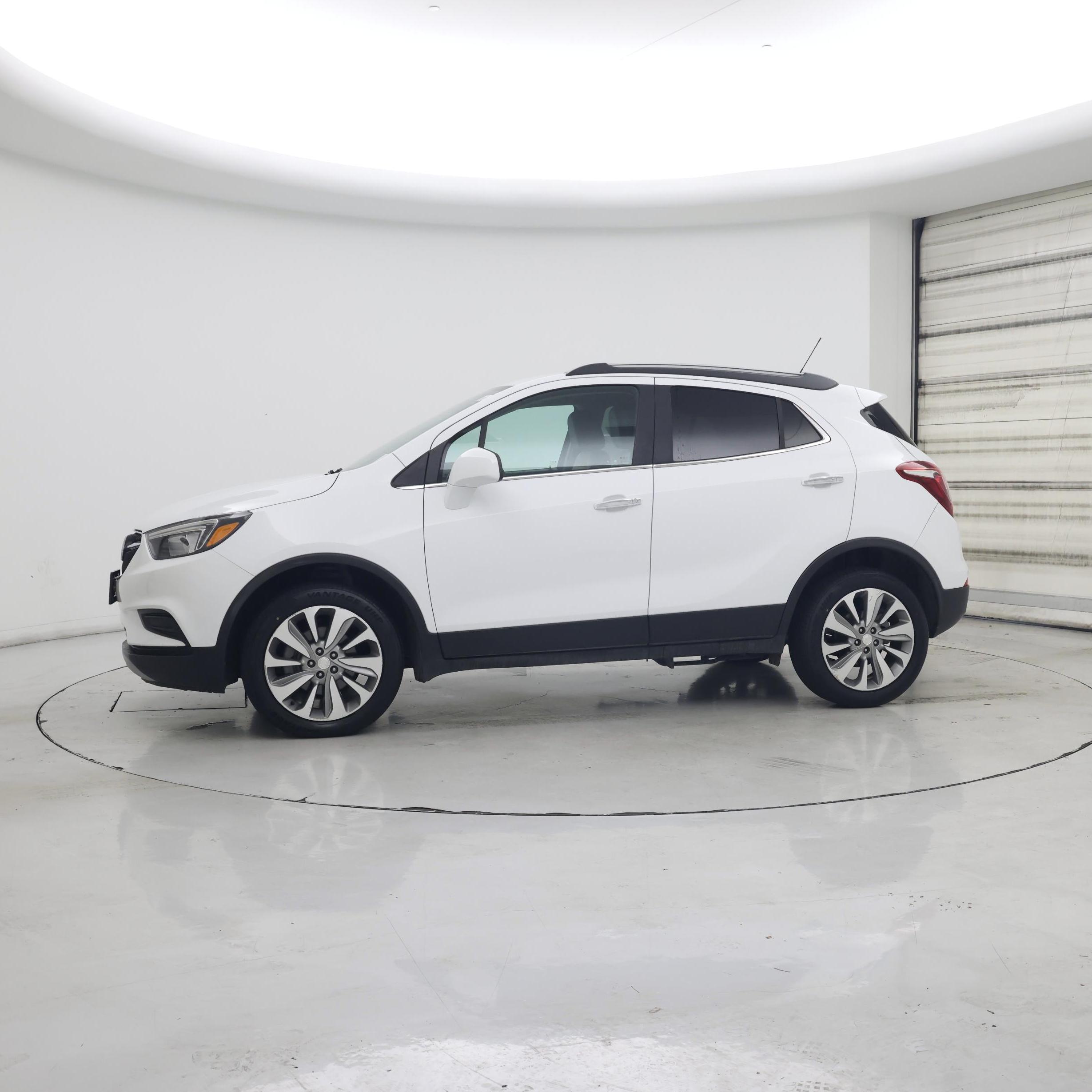 Thumbnail: 2020 Buick Encore - 3