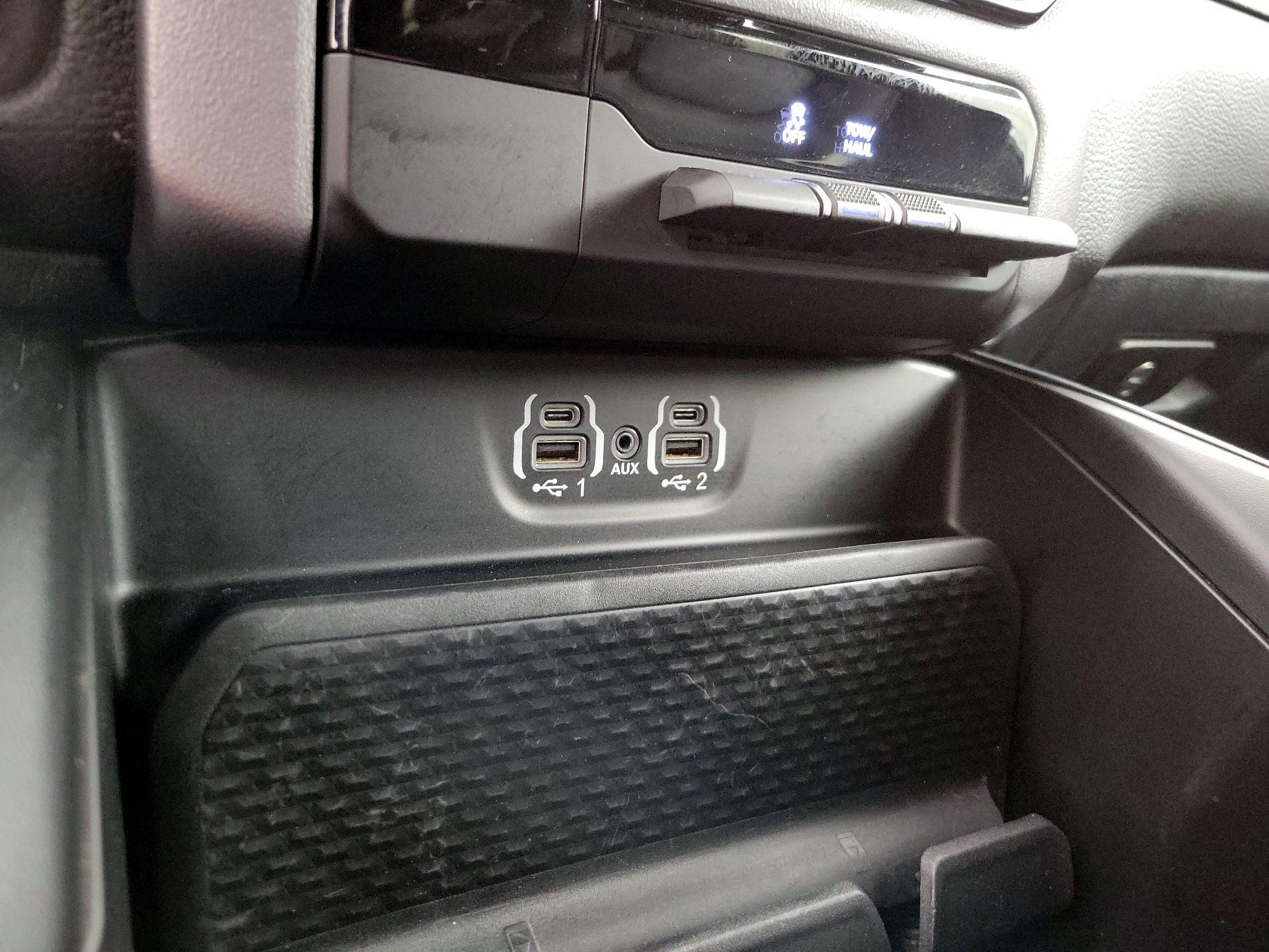 Thumbnail: 2024 RAM 1500 - 19