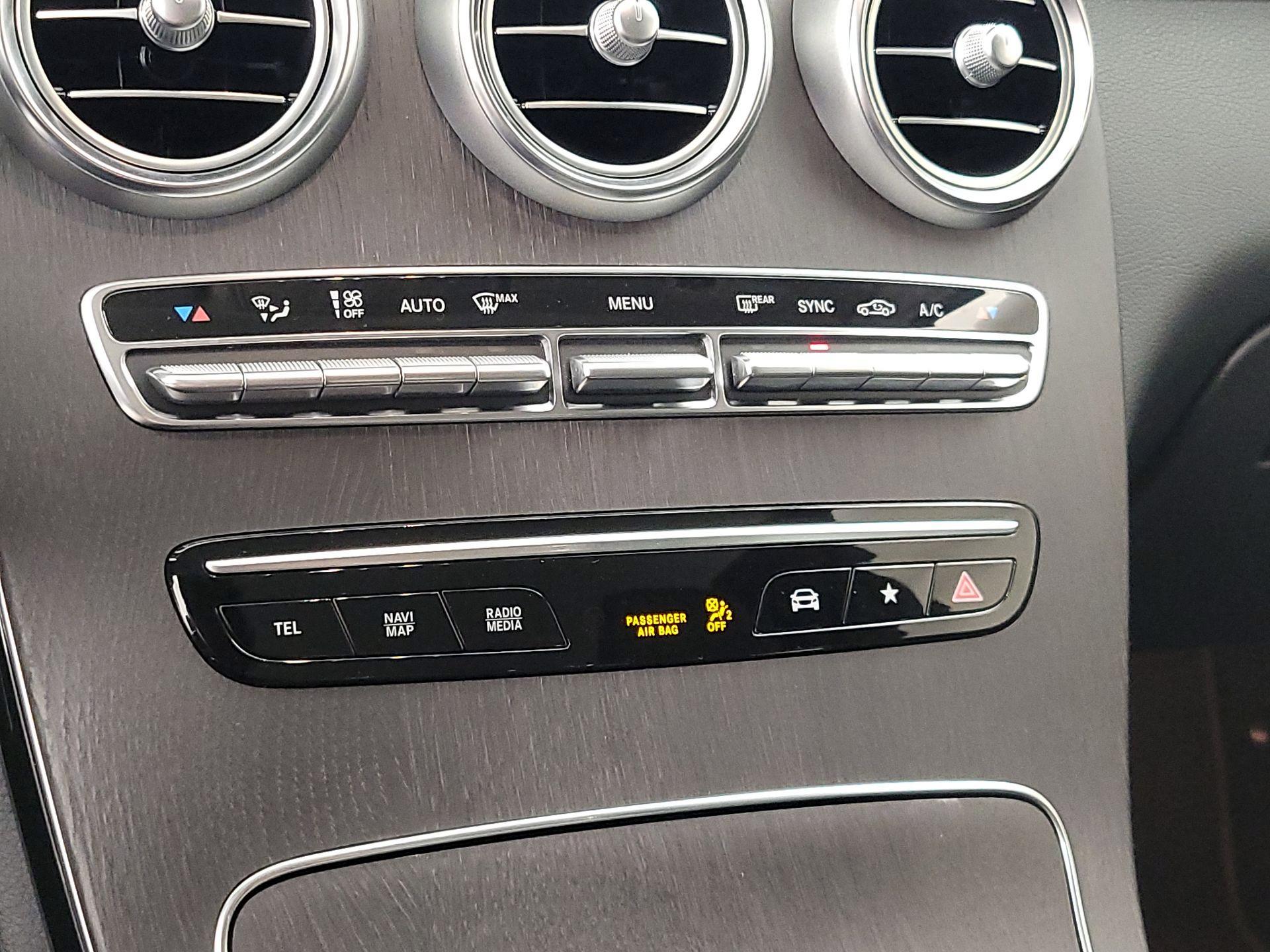 Thumbnail: 2022 Mercedes-Benz GLC - 16