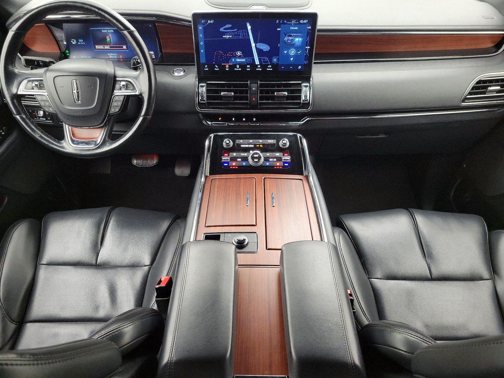 Thumbnail: 2023 Lincoln Navigator - 9