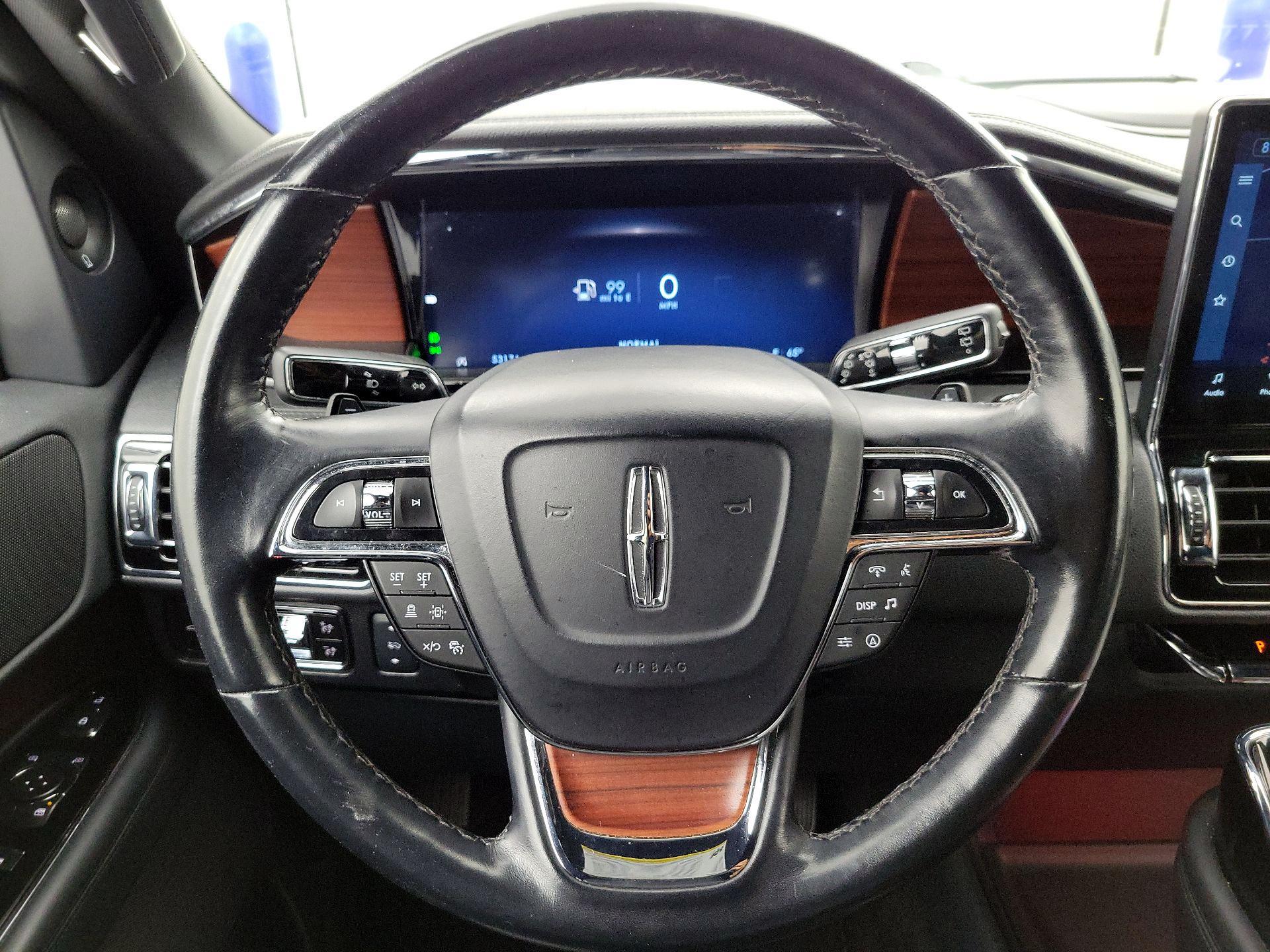 Thumbnail: 2023 Lincoln Navigator - 10