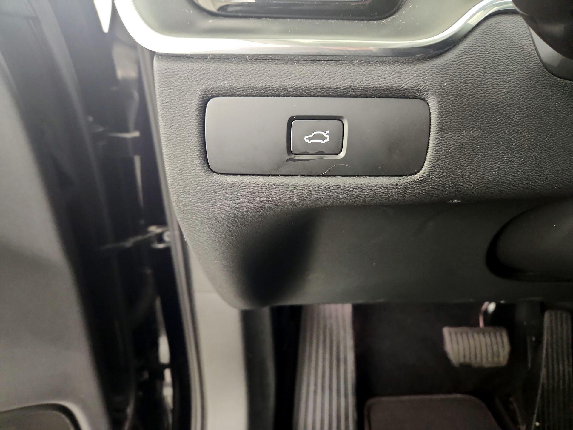 Thumbnail: 2024 Volvo XC60 - 11