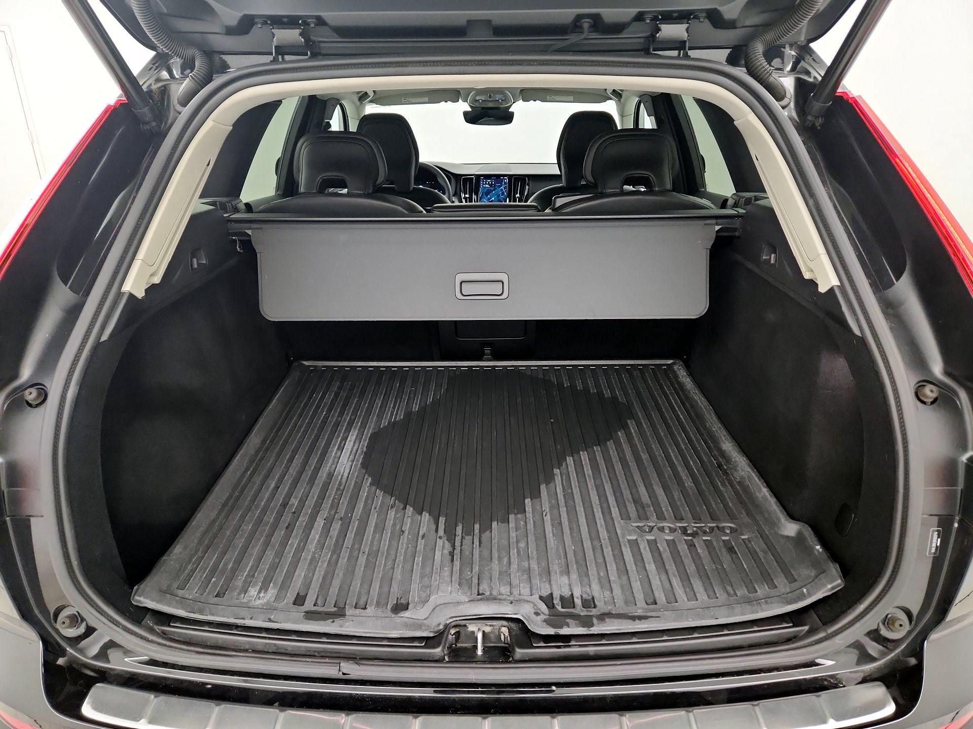 Thumbnail: 2024 Volvo XC60 - 20