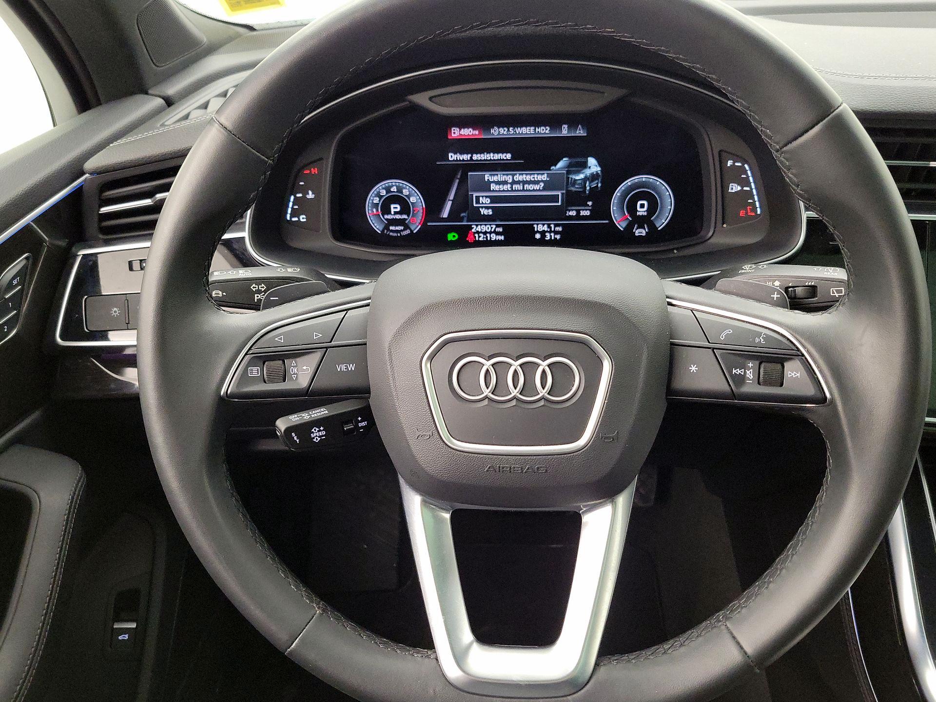 Thumbnail: 2023 Audi Q7 - 10