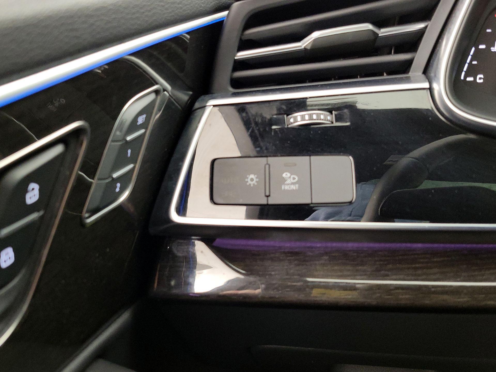 Thumbnail: 2023 Audi Q7 - 13