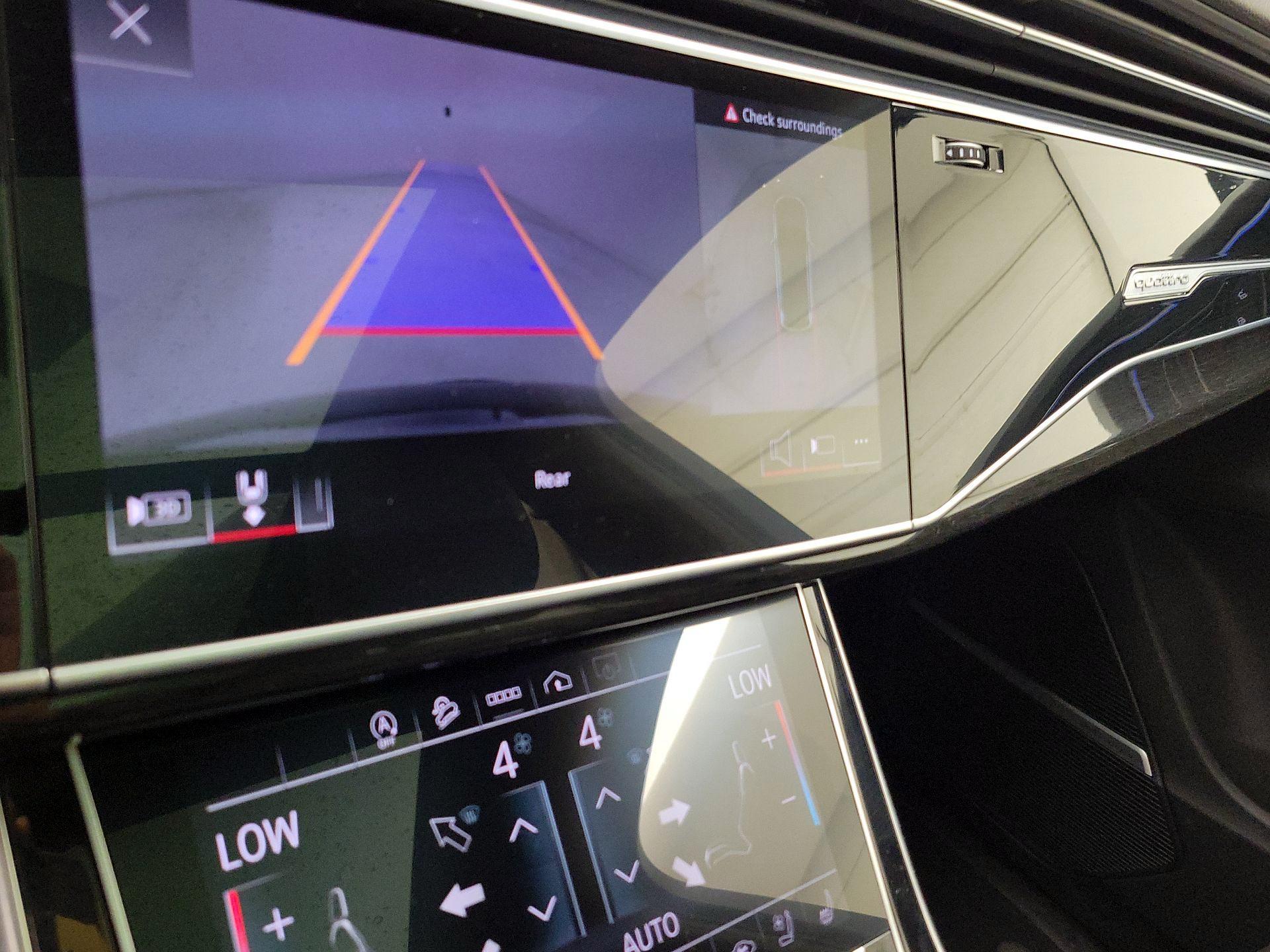 Thumbnail: 2023 Audi Q7 - 15