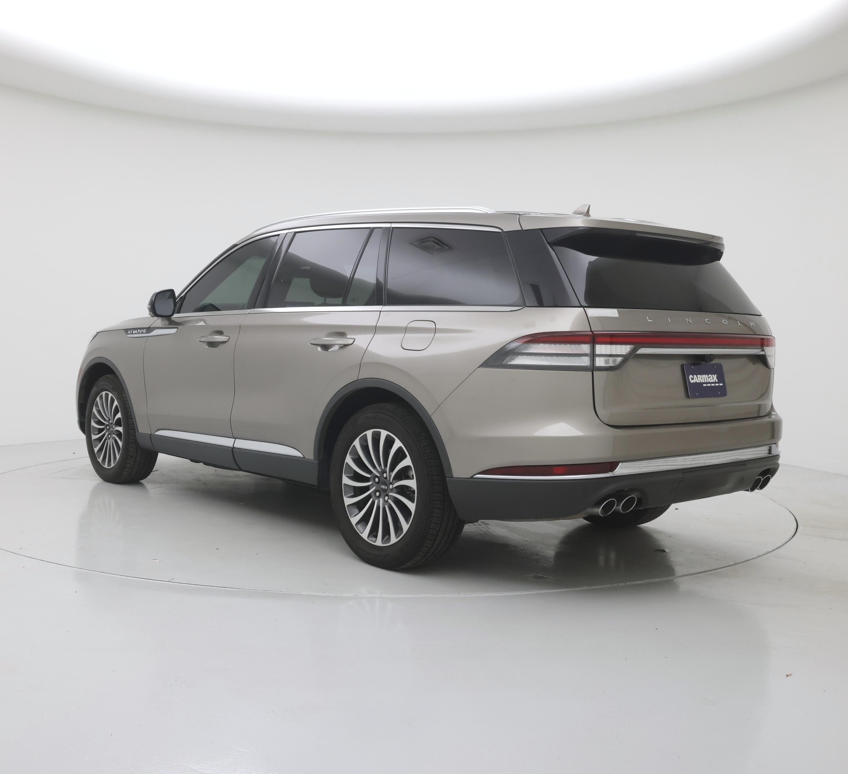 Thumbnail: 2020 Lincoln Aviator - 2