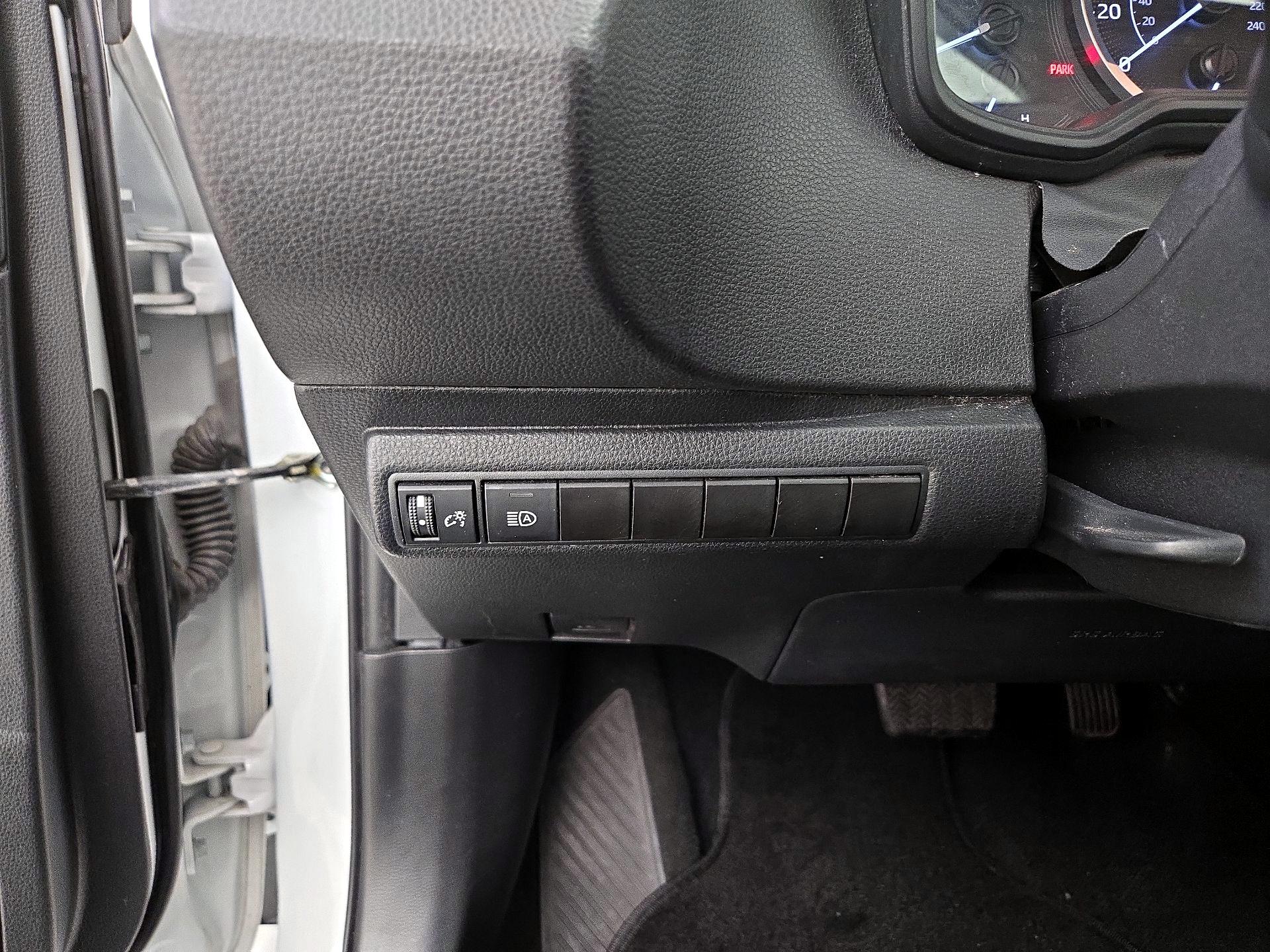 Thumbnail: 2022 Toyota Corolla - 13